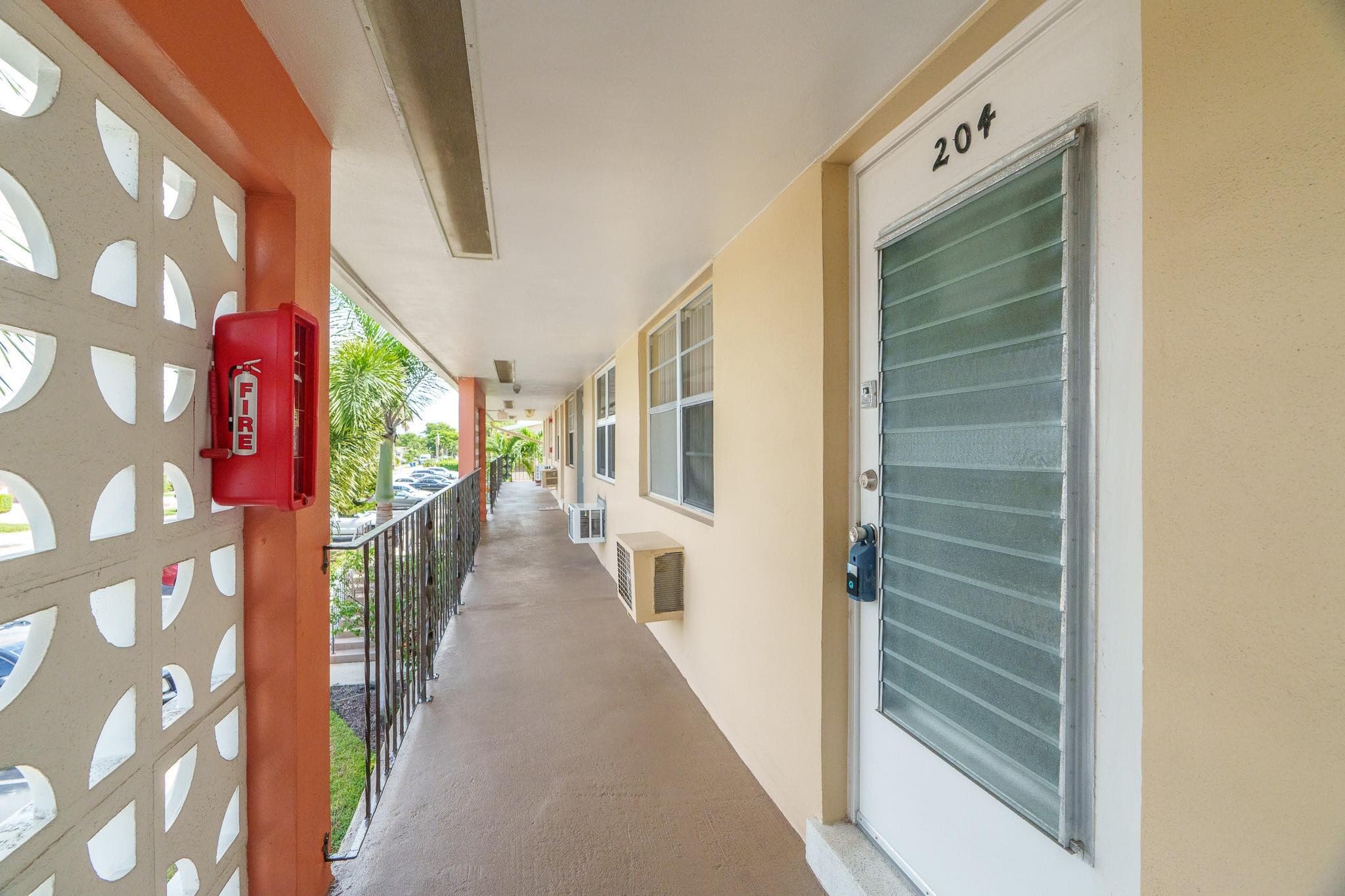 2106 NE 56th Court 204, Fort Lauderdale, FL 33308 — photo 3 of 28