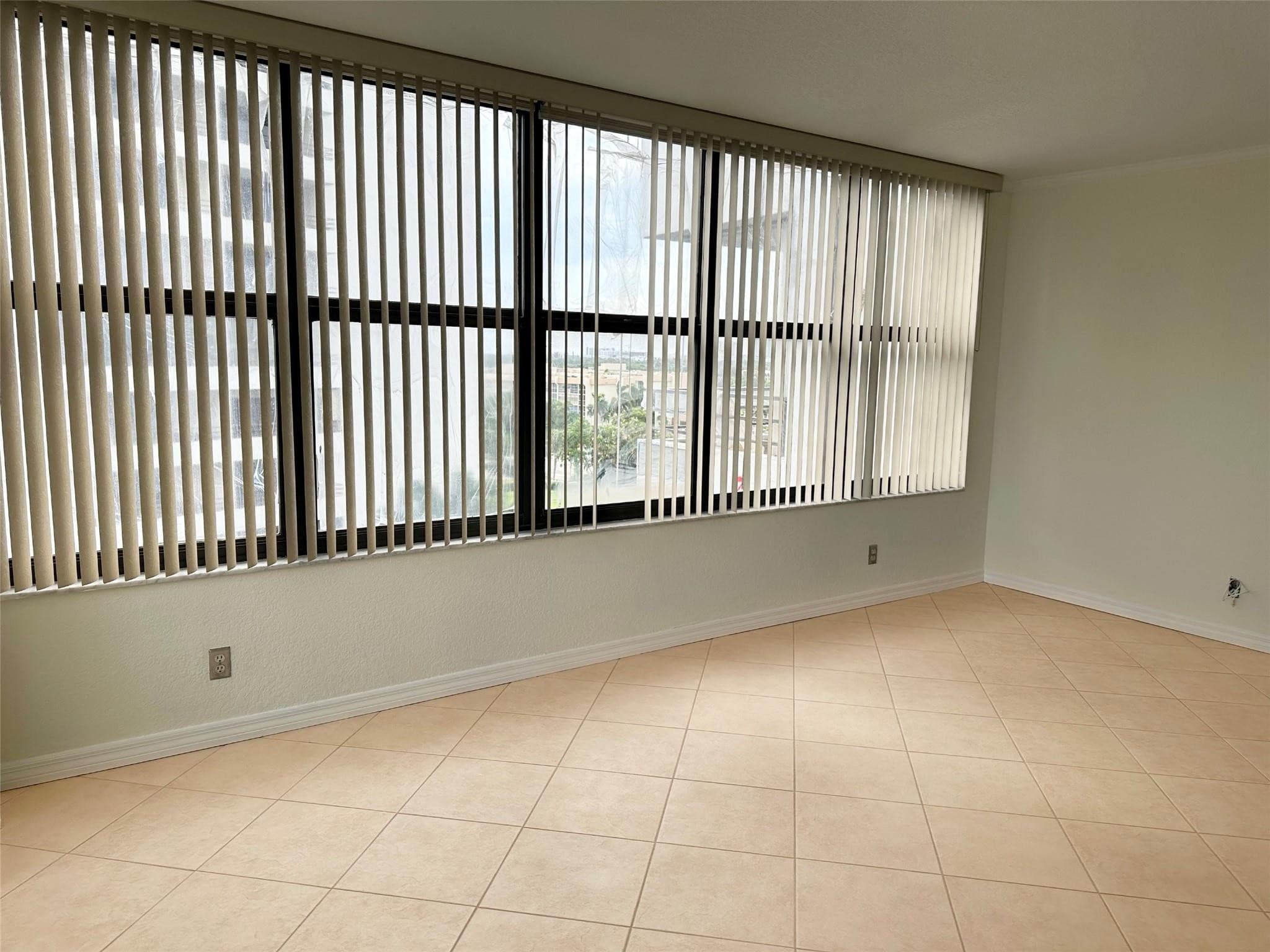 2500 Parkview Drive 814, Hallandale Beach, FL 33009 — photo 27 of 47