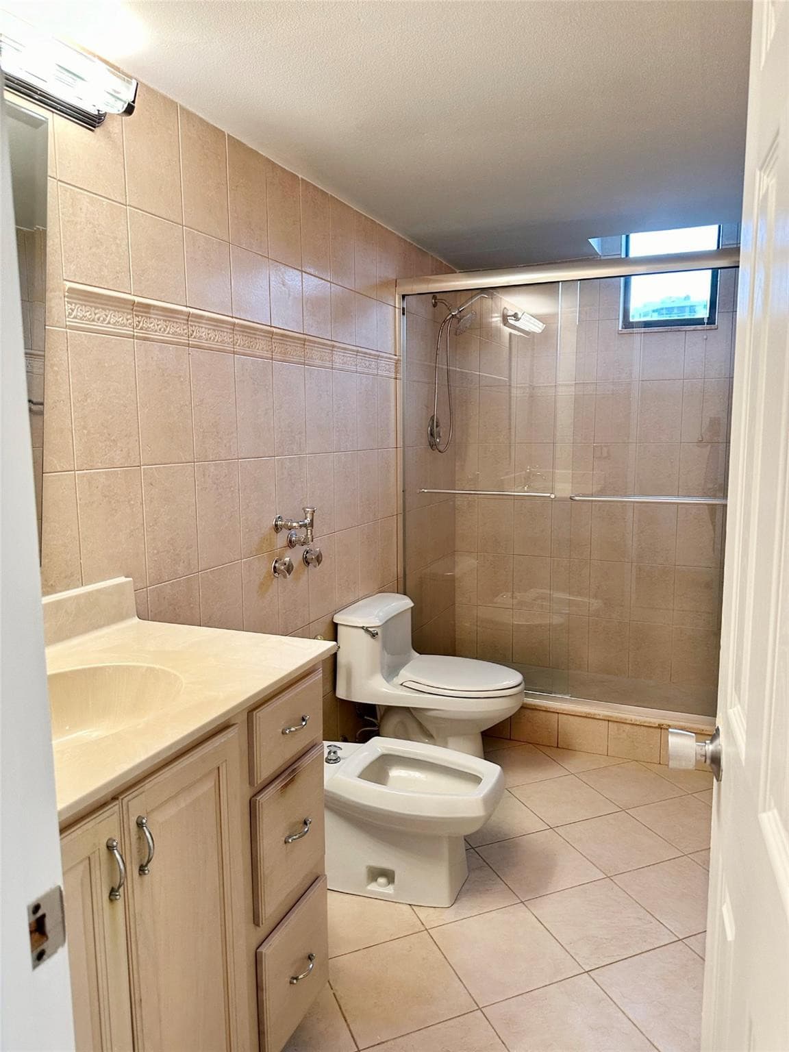 2500 Parkview Drive 814, Hallandale Beach, FL 33009 — photo 33 of 47