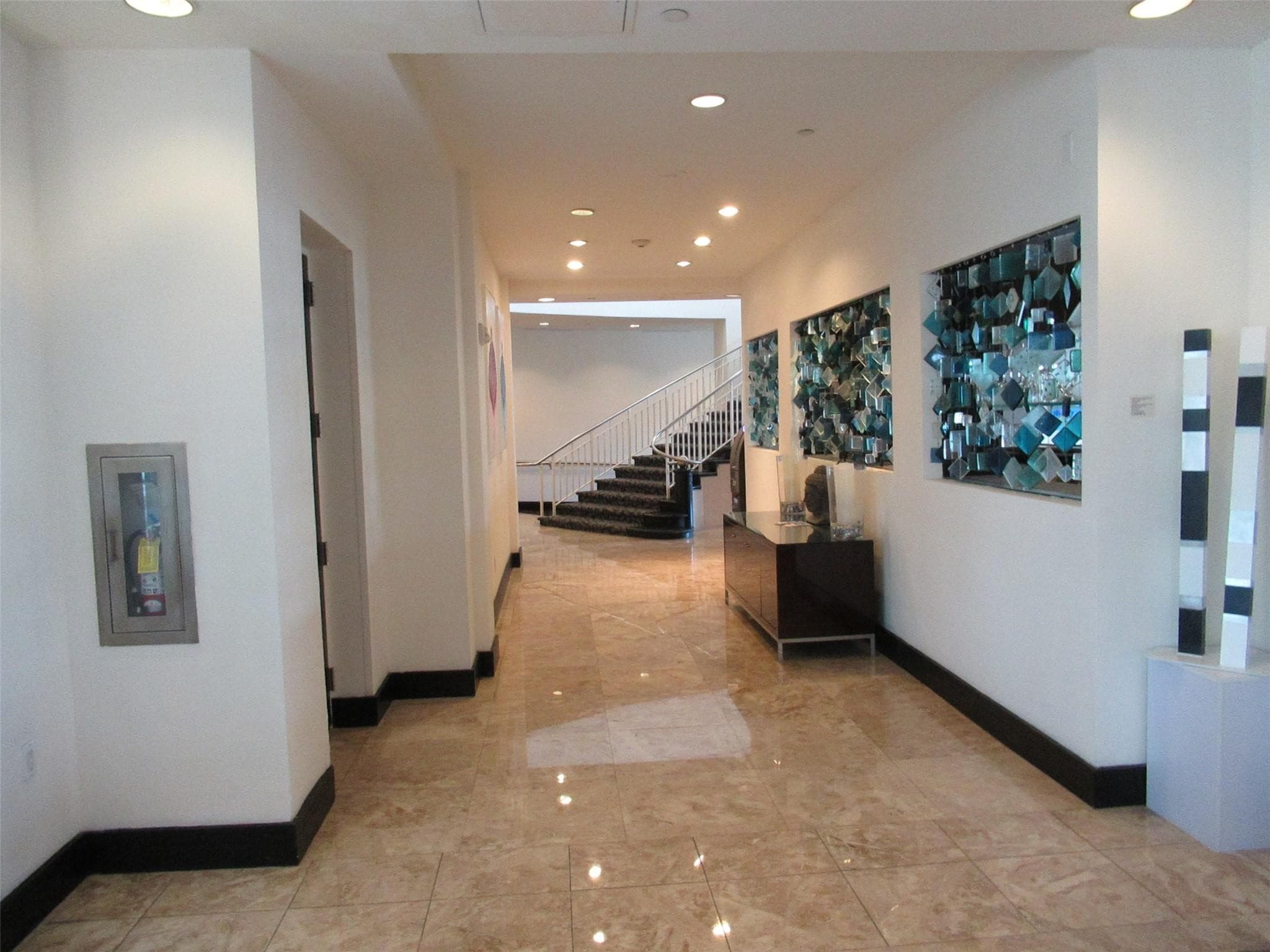 2670 E Sunrise Boulevard 301, Fort Lauderdale, FL 33304 — photo 9 of 44