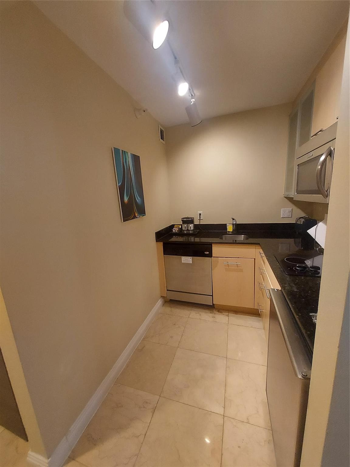 2670 E Sunrise Boulevard 301, Fort Lauderdale, FL 33304 — photo 18 of 44