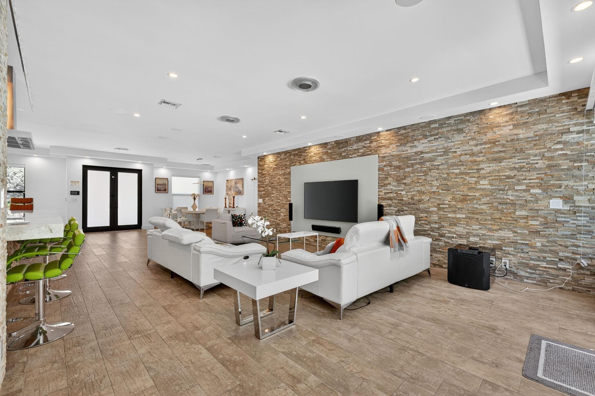 2460 NE 36th Street, Fort Lauderdale, FL 33308 — photo 10 of 48