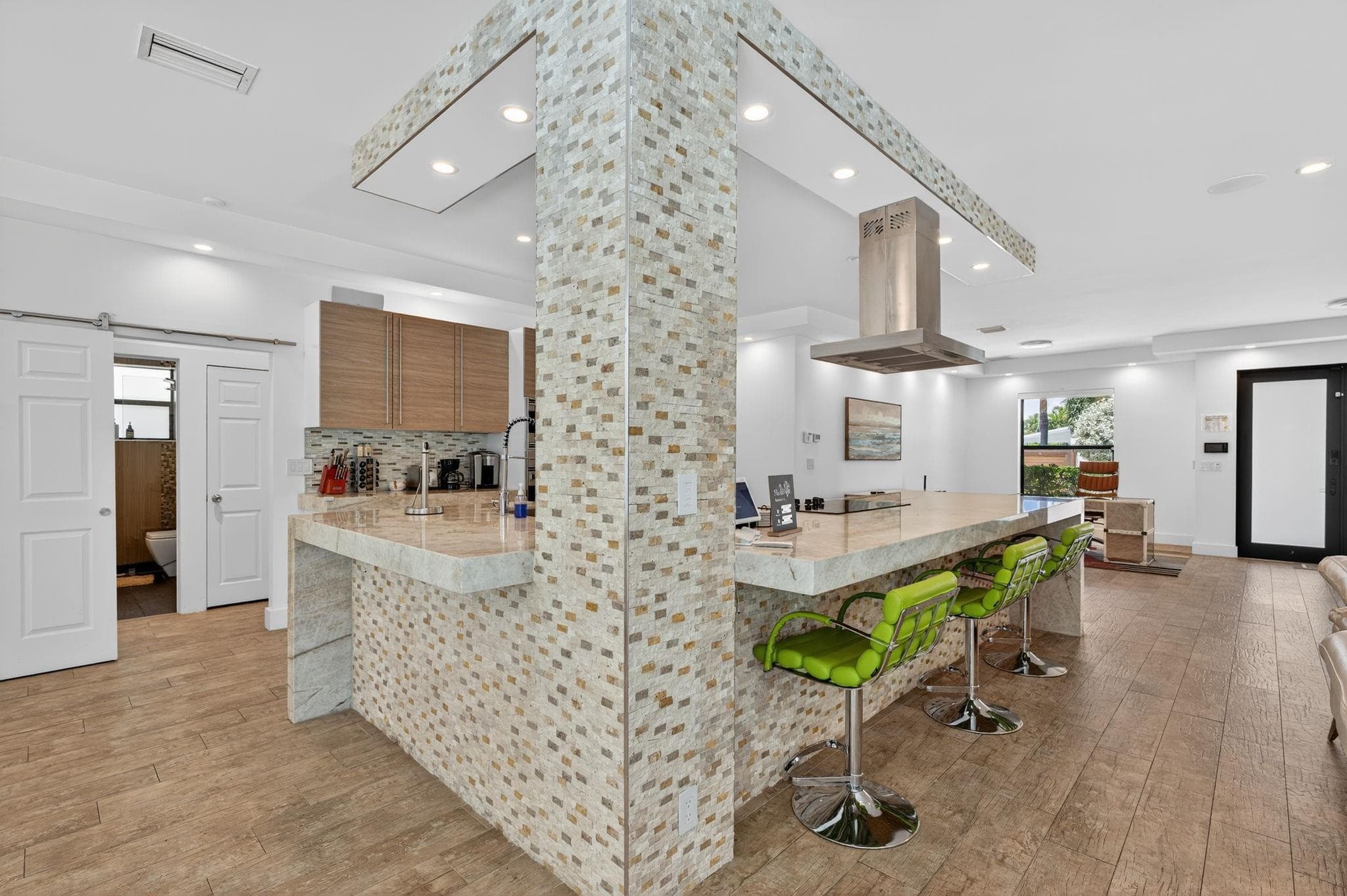 2460 NE 36th Street, Fort Lauderdale, FL 33308 — photo 19 of 48