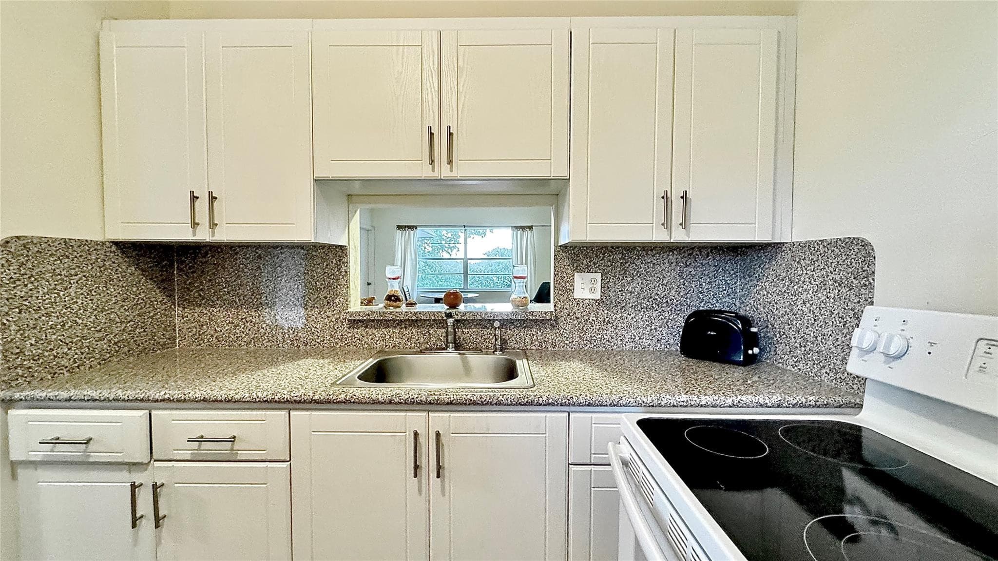 5103 NW 35th Street 606, Lauderdale Lakes, FL 33319 — photo 10 of 35