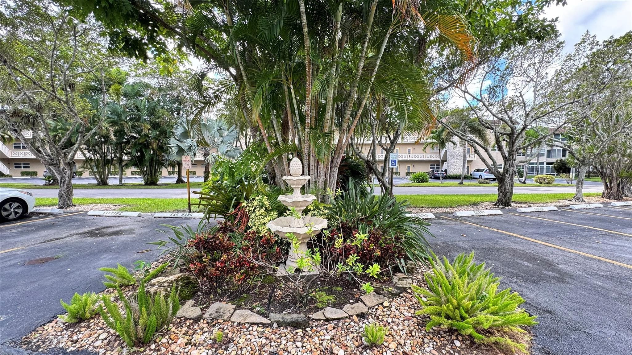 5103 NW 35th Street 606, Lauderdale Lakes, FL 33319 — photo 24 of 35