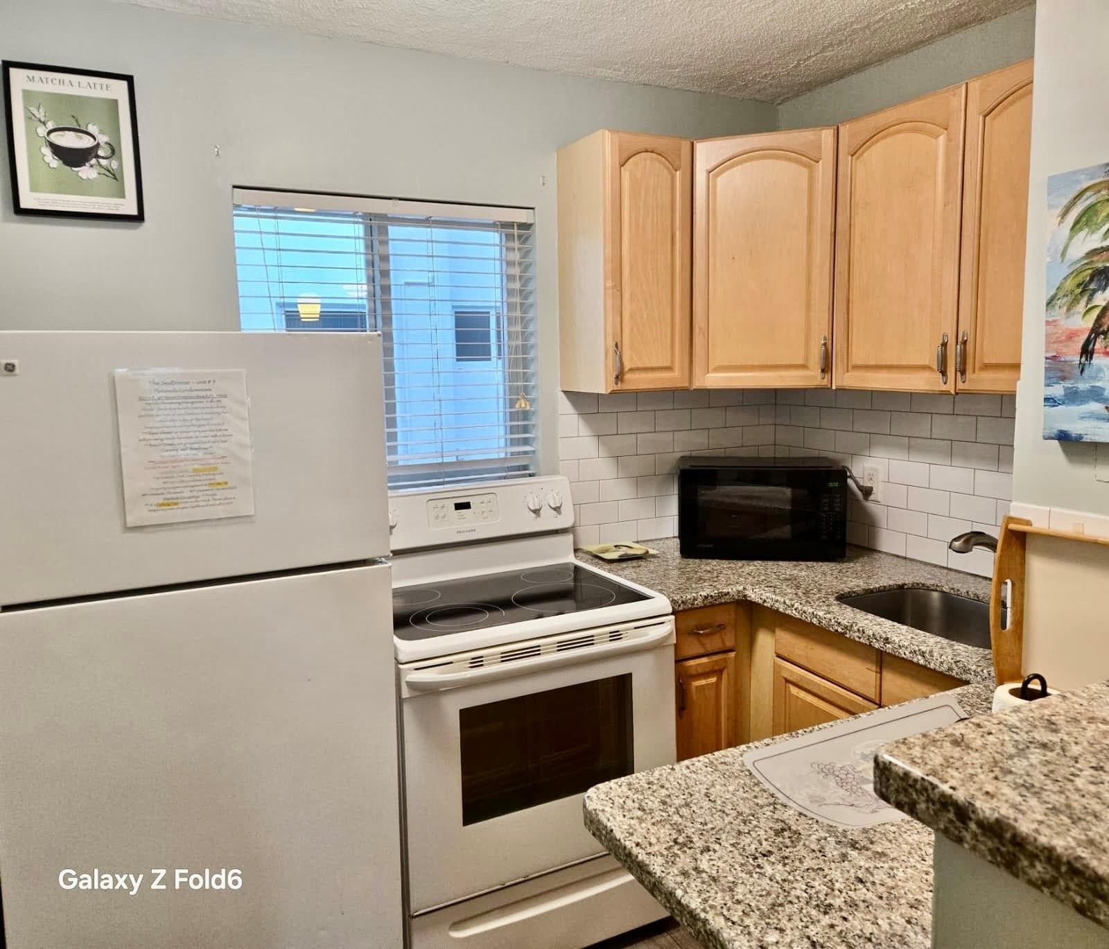 3225 NE 16th Street 9A, Pompano Beach, FL 33062 — photo 3 of 32