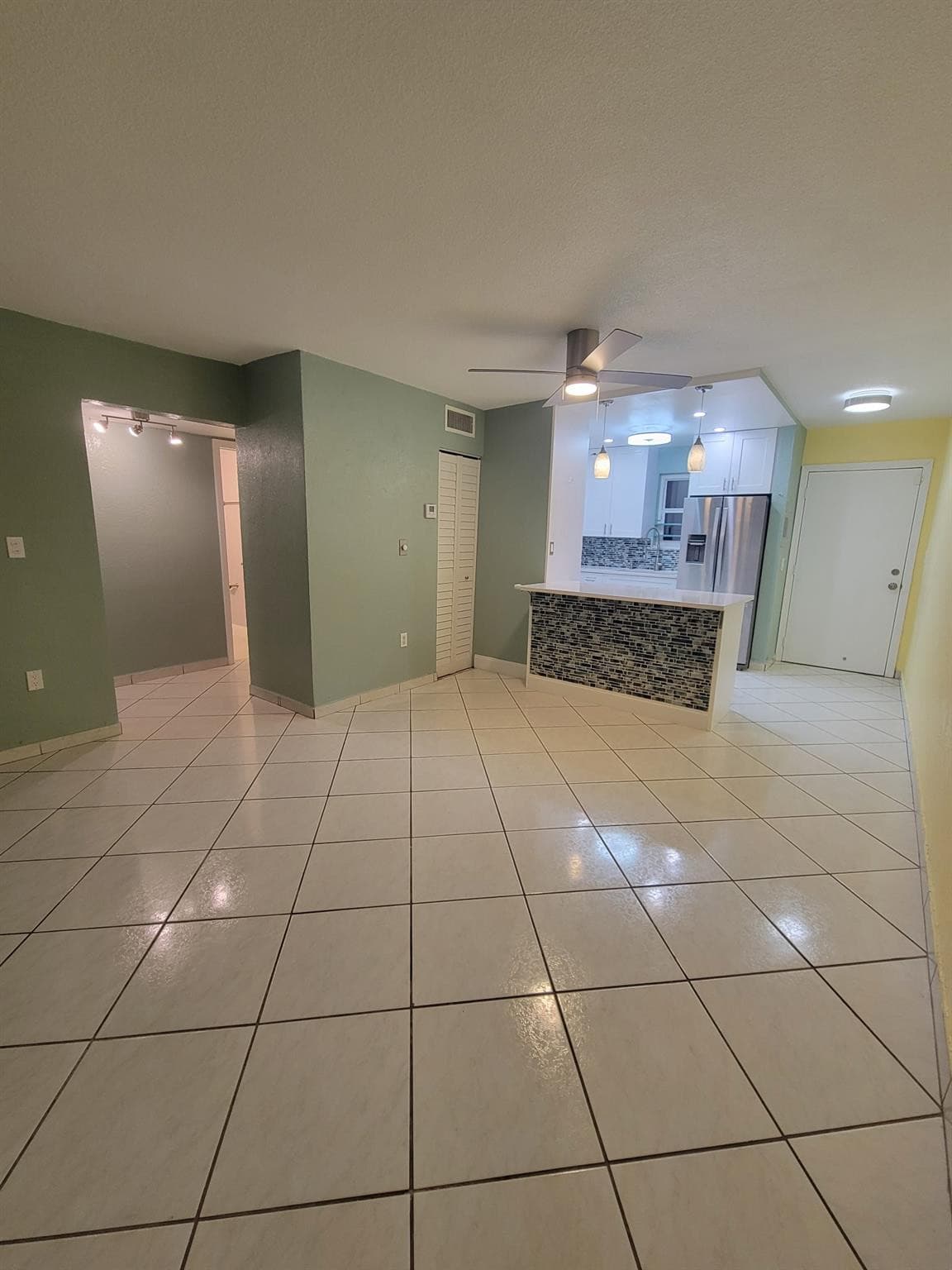 1890 W 56th Street 1113, Hialeah, FL 33012 — photo 2 of 35