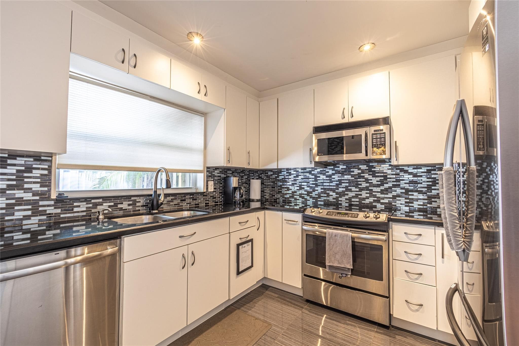 9871 NW 2nd Court, Plantation, FL 33324 — photo 6 of 22