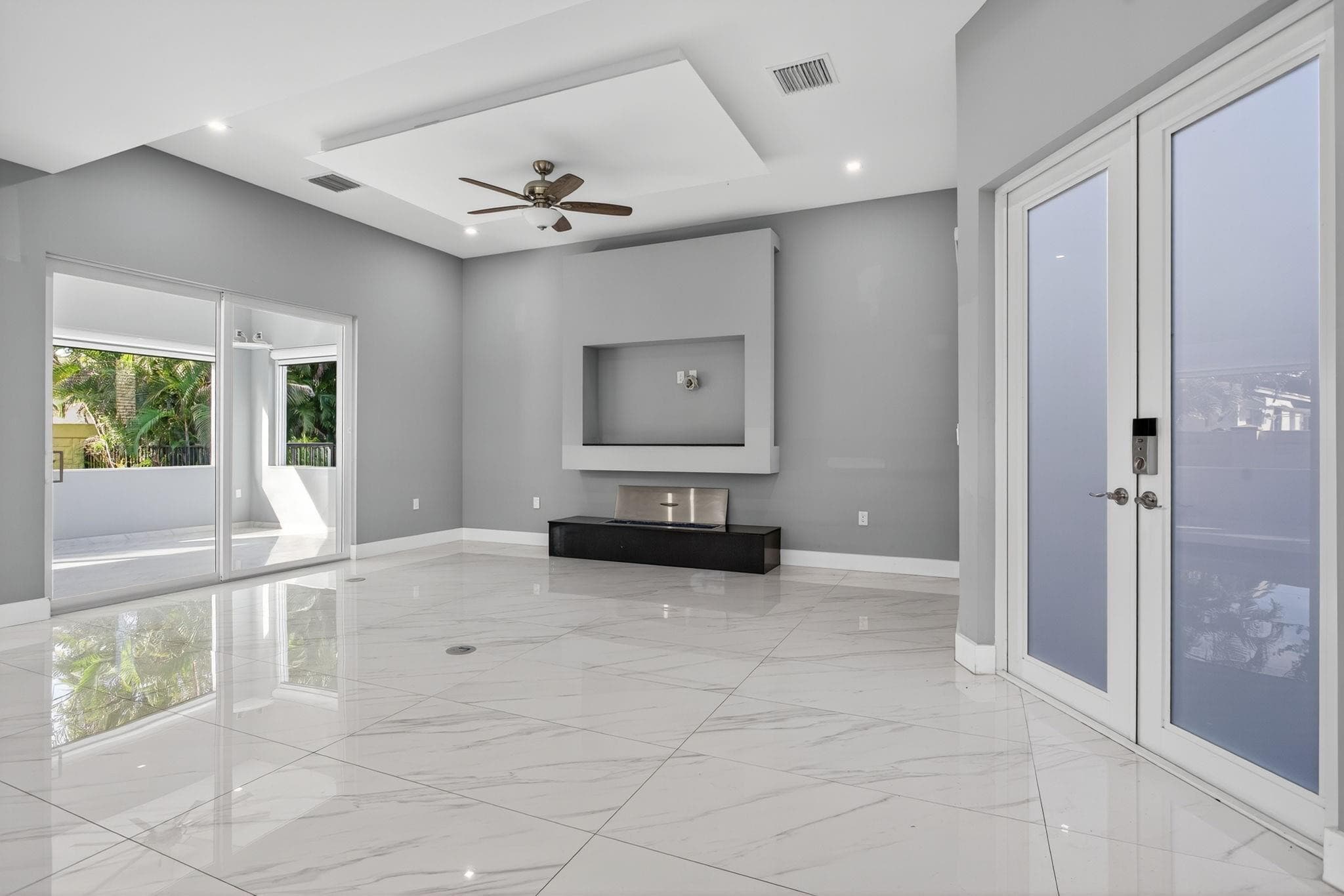 69 S Cortez Drive 69, Margate, FL 33068 — photo 6 of 40