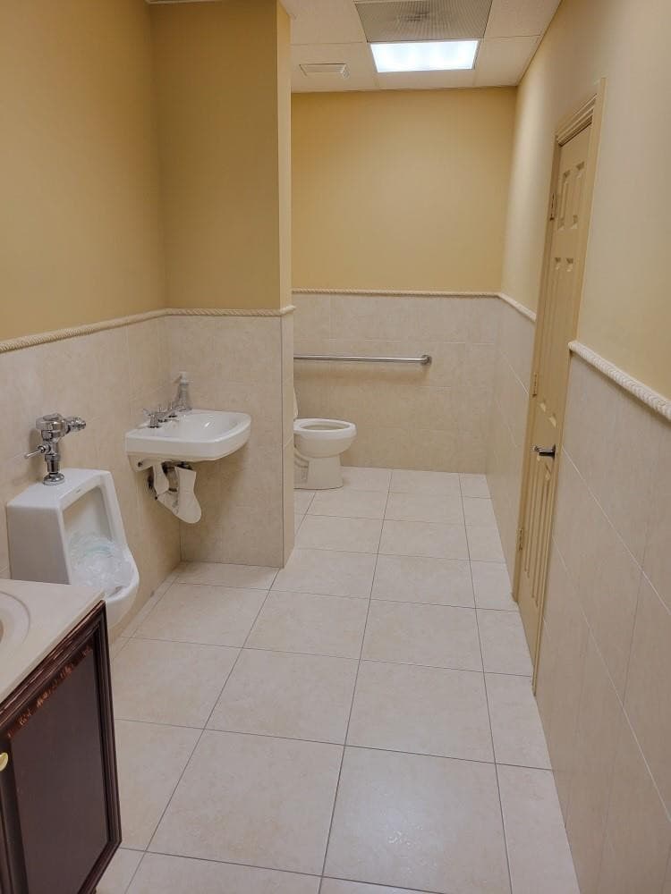 2745 E Oakland Park Boulevard, Fort Lauderdale, FL 33306 — photo 18 of 19