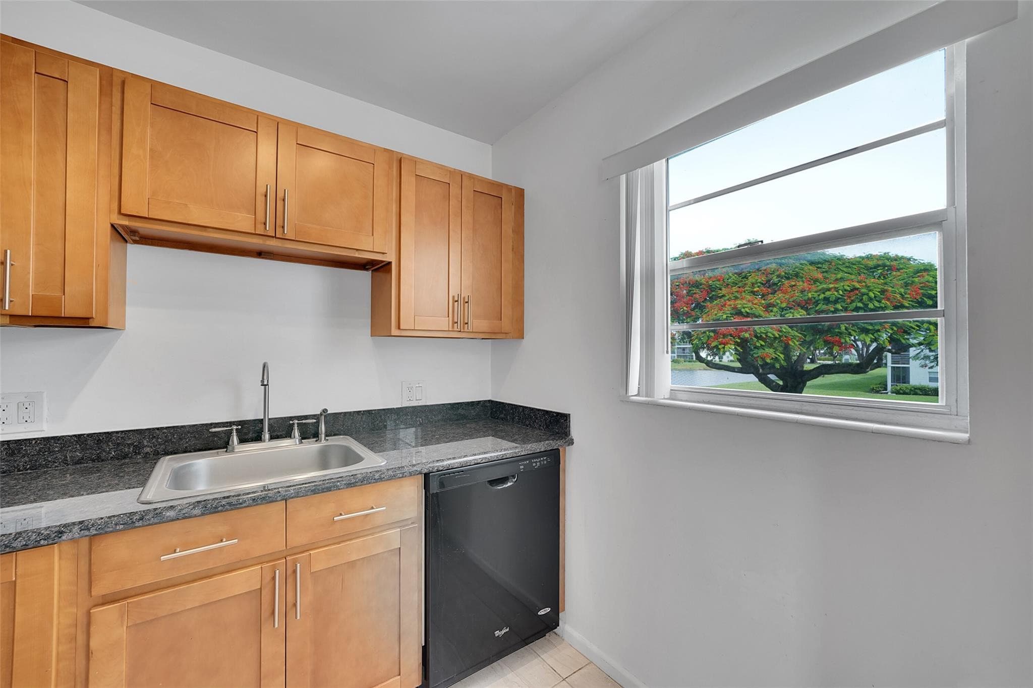 486 Fanshaw L 486, Boca Raton, FL 33434 — photo 11 of 44