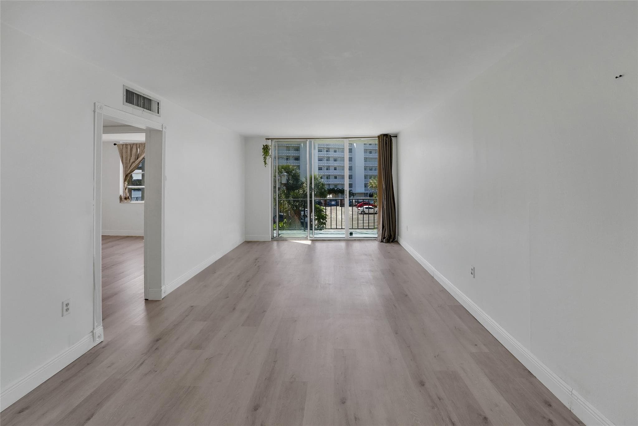 301 Croton Avenue 302, Lantana, FL 33462 — photo 7 of 38