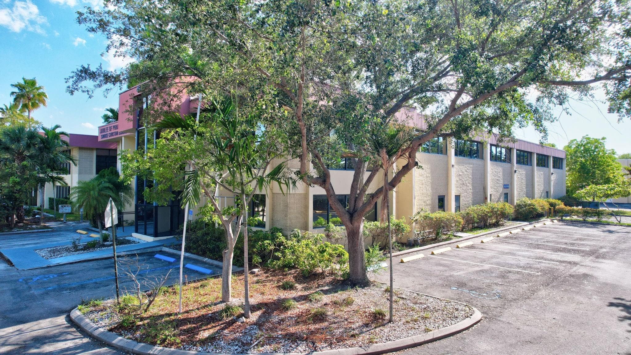 4505 NW 103rd Avenue, Sunrise, FL 33351 — photo 12 of 76