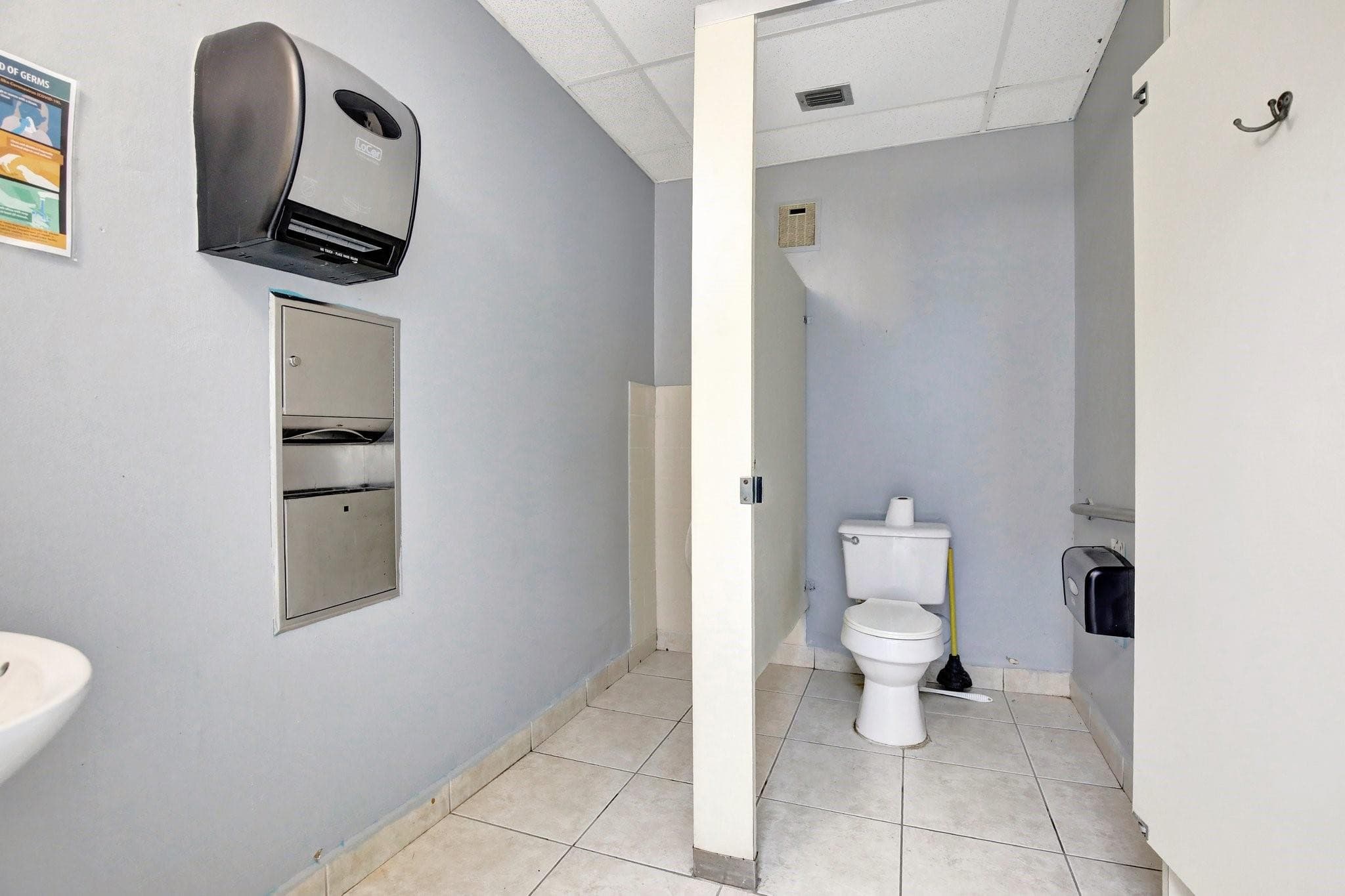 4505 NW 103rd Avenue, Sunrise, FL 33351 — photo 14 of 76