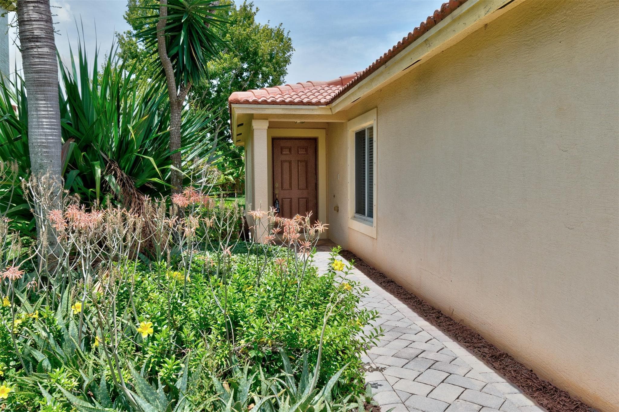 5563 55th Terrace, Vero Beach, FL 32967 — photo 3 of 43