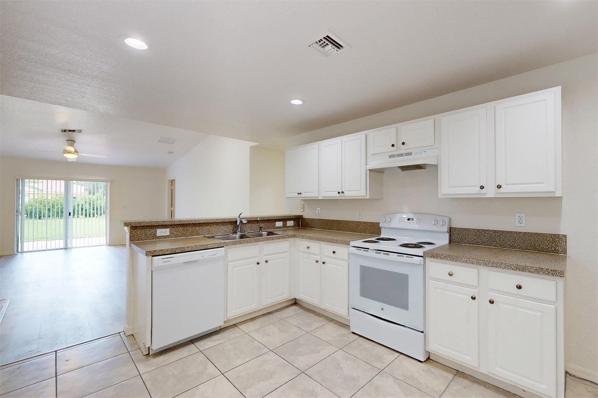 5563 55th Terrace, Vero Beach, FL 32967 — photo 11 of 43