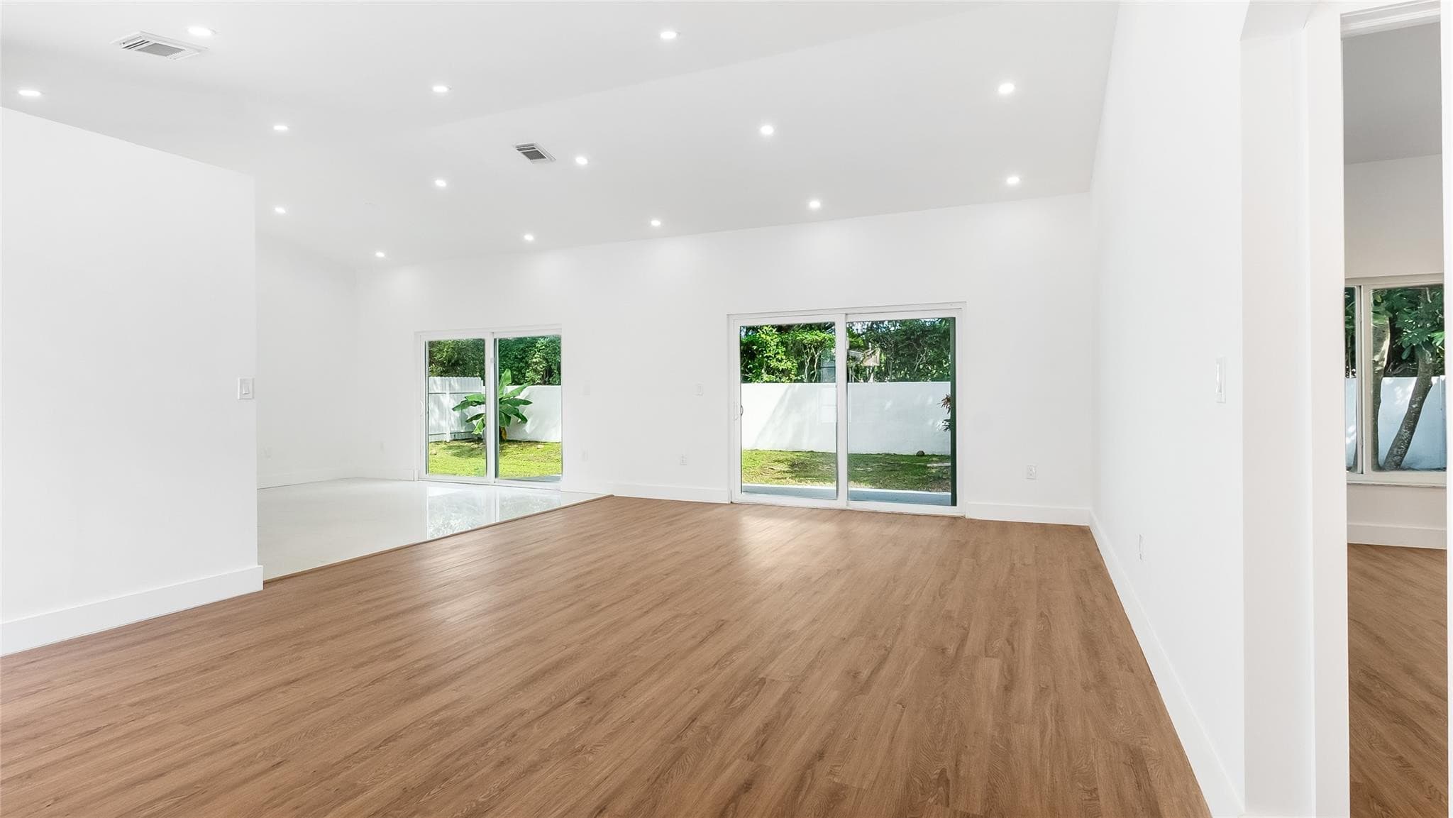 1811 SW 124th Way, Miramar, FL 33027 — photo 3 of 28