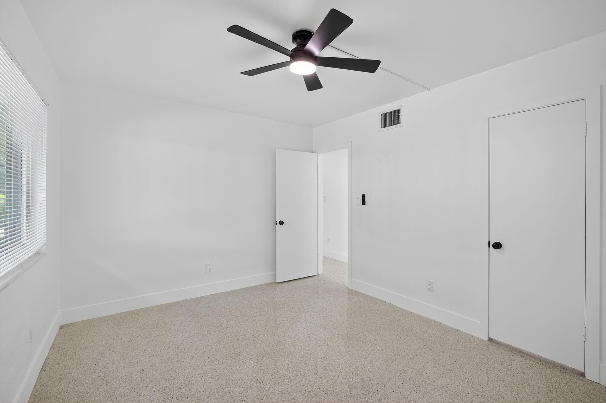 1821 Middle River Drive 1, Fort Lauderdale, FL 33305 — photo 14 of 48