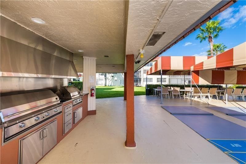 9800 N Hollybrook Lake Drive 202, Pembroke Pines, FL 33025 — photo 20 of 31
