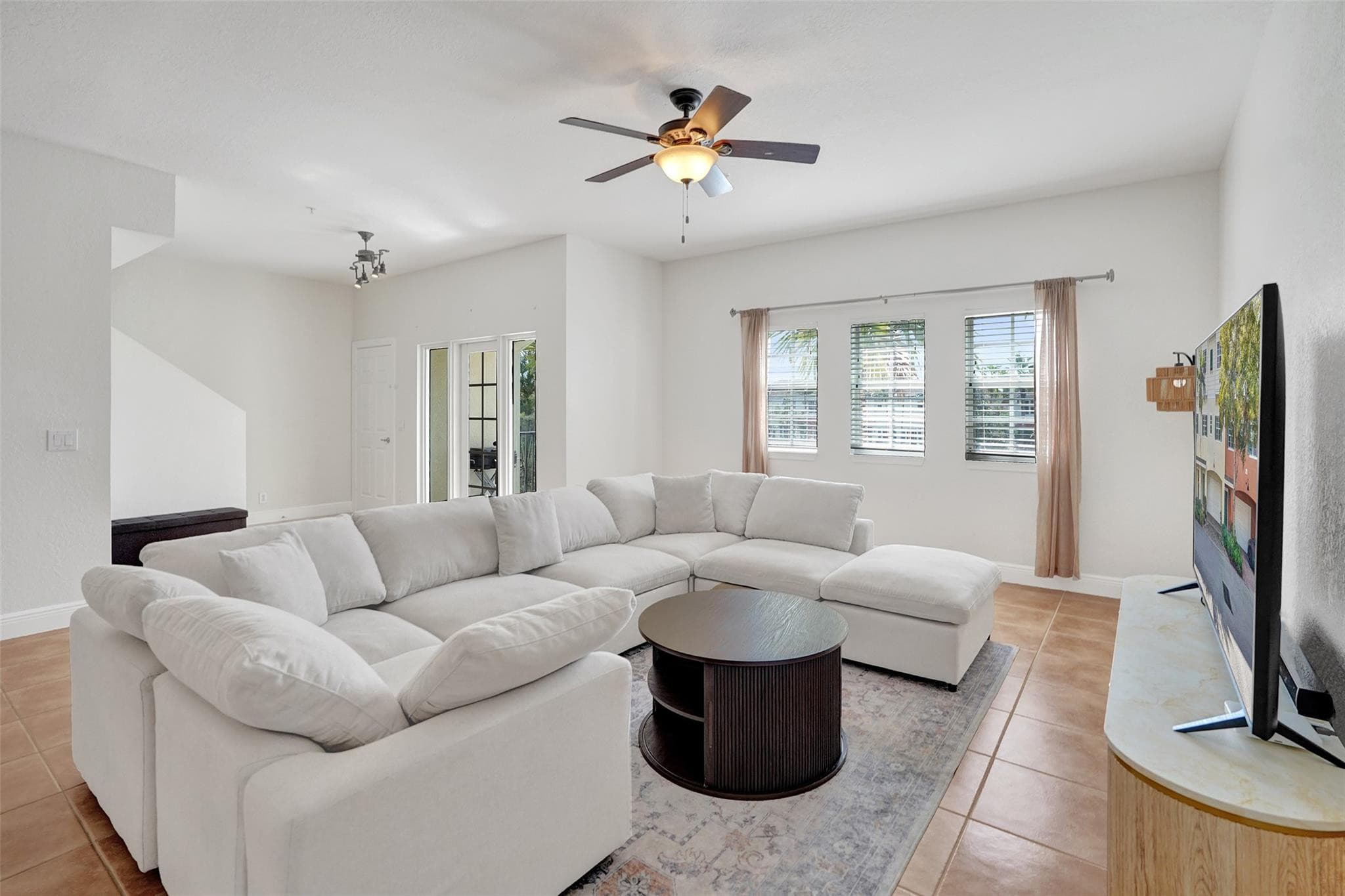 228 SW 6th Court, Pompano Beach, FL 33060 — photo 28 of 50