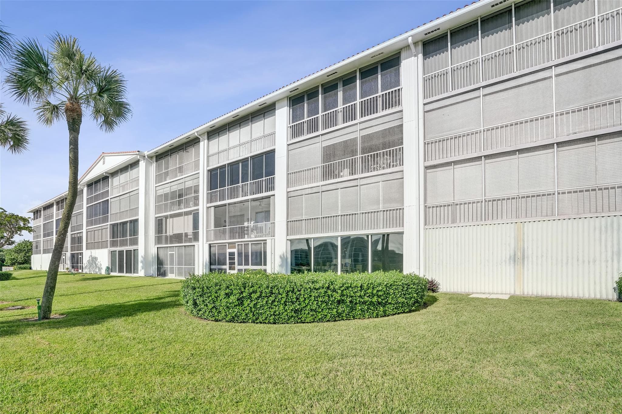 105 NE 19th Avenue 352, Deerfield Beach, FL 33441 — photo 51 of 74