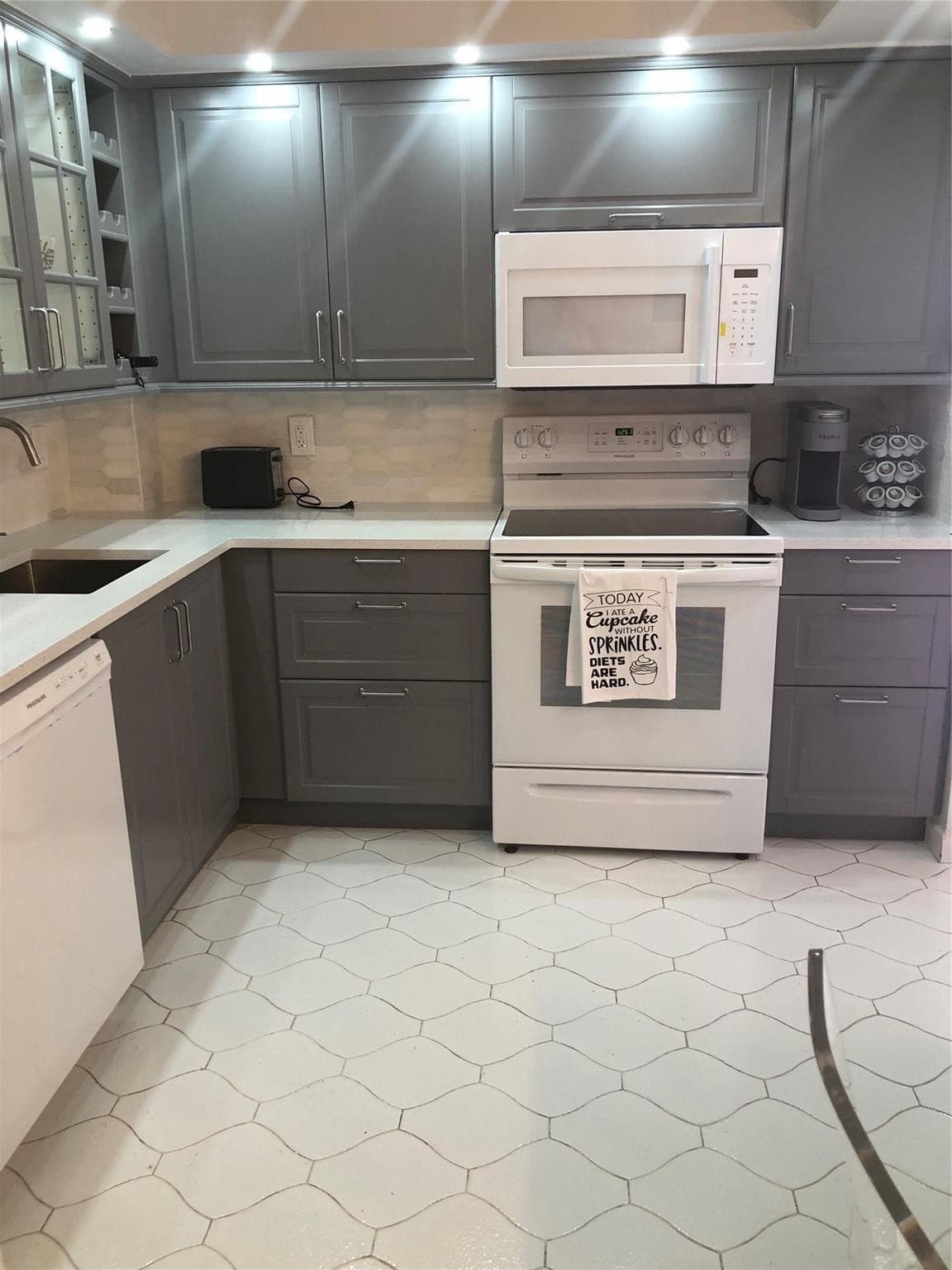 4001 Hillcrest Drive 1012, Hollywood, FL 33021 — photo 4 of 14