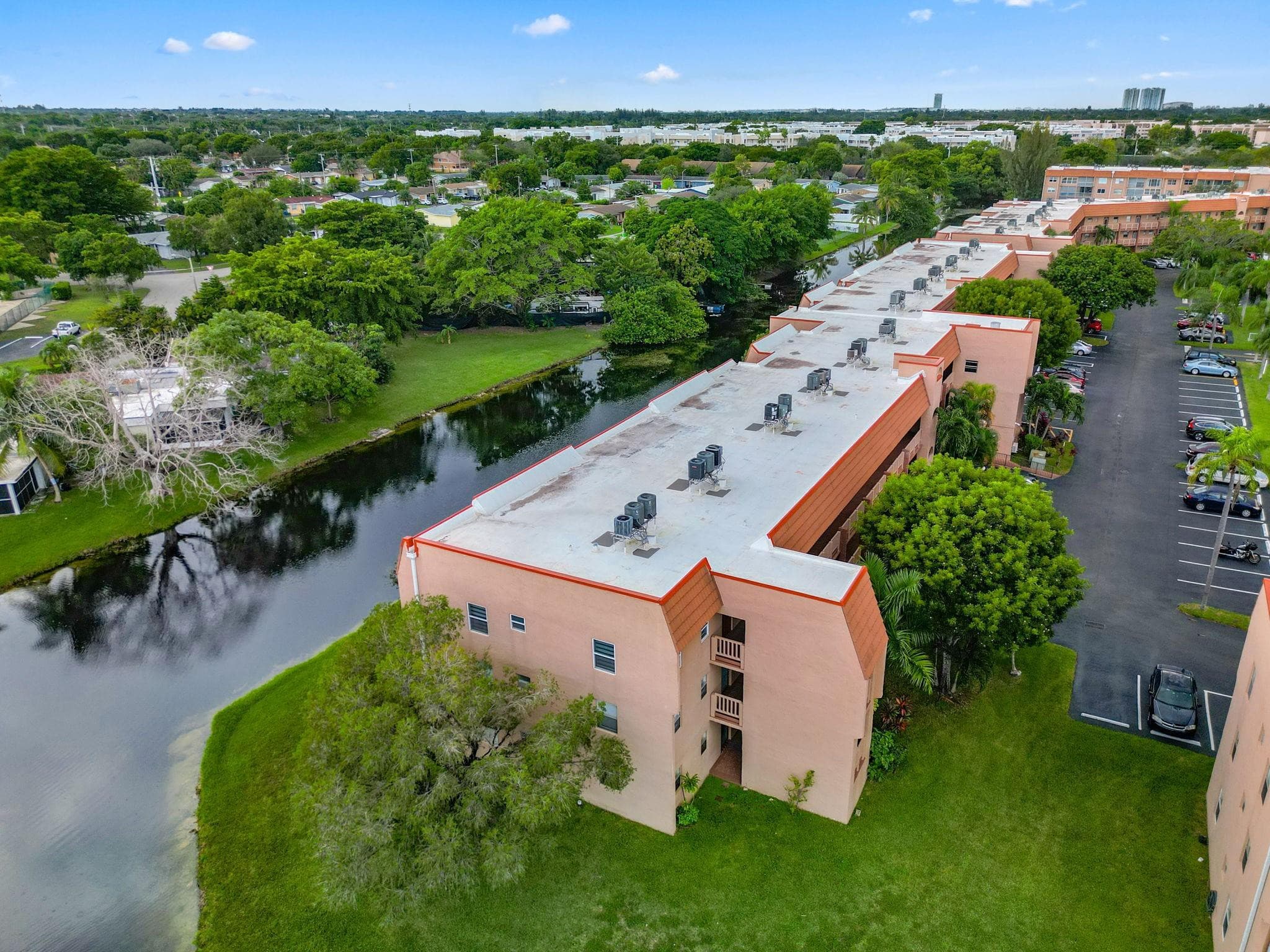 9660 Sunrise Lakes Boulevard 103, Sunrise, FL 33322 — photo 27 of 40