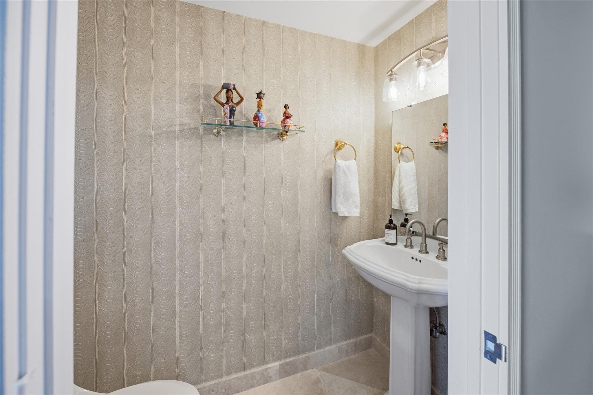 2110 N Ocean Boulevard 9D, Fort Lauderdale, FL 33305 — photo 27 of 42
