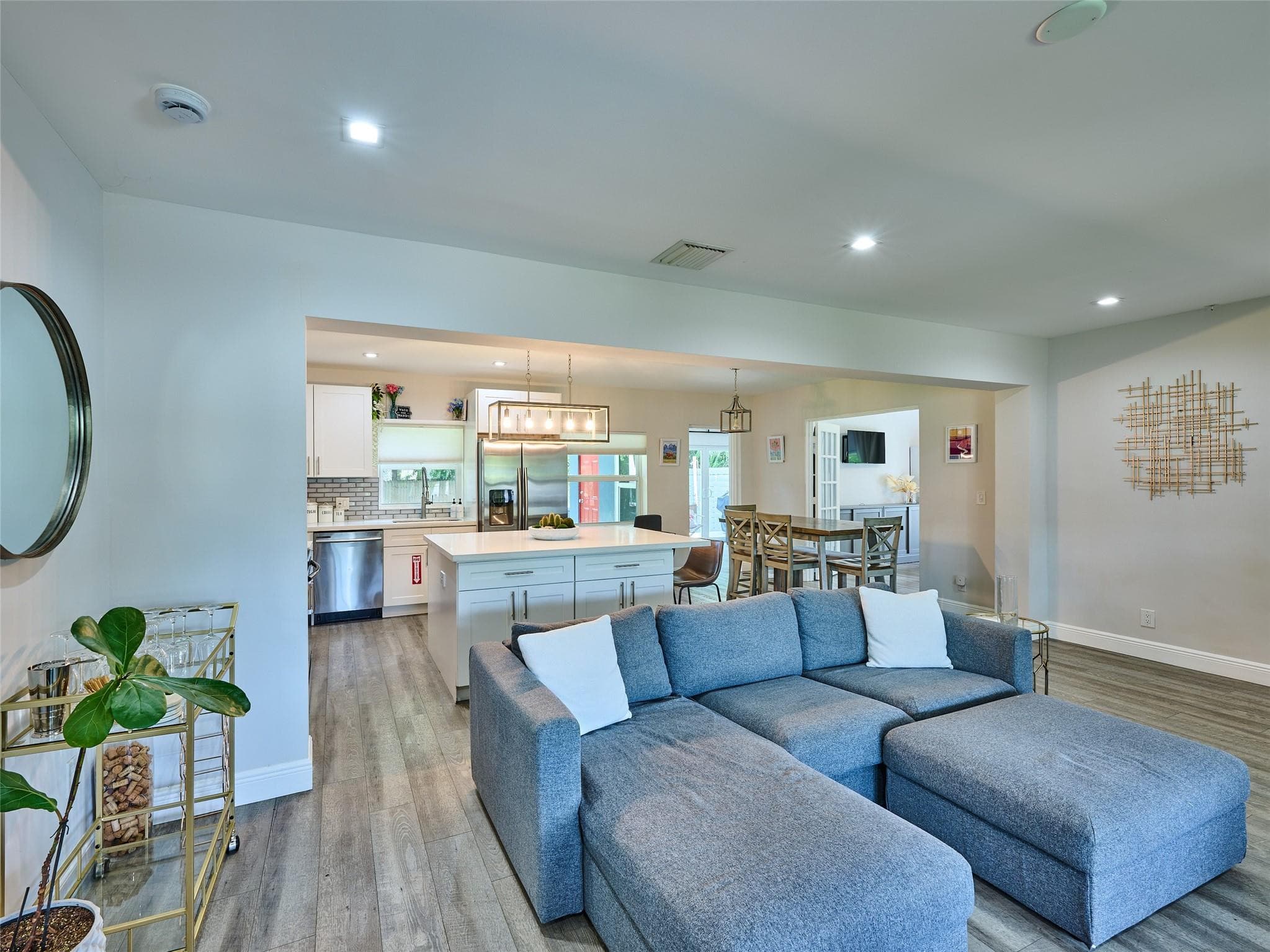 801 NE 15th Street, Fort Lauderdale, FL 33304 — photo 4 of 52