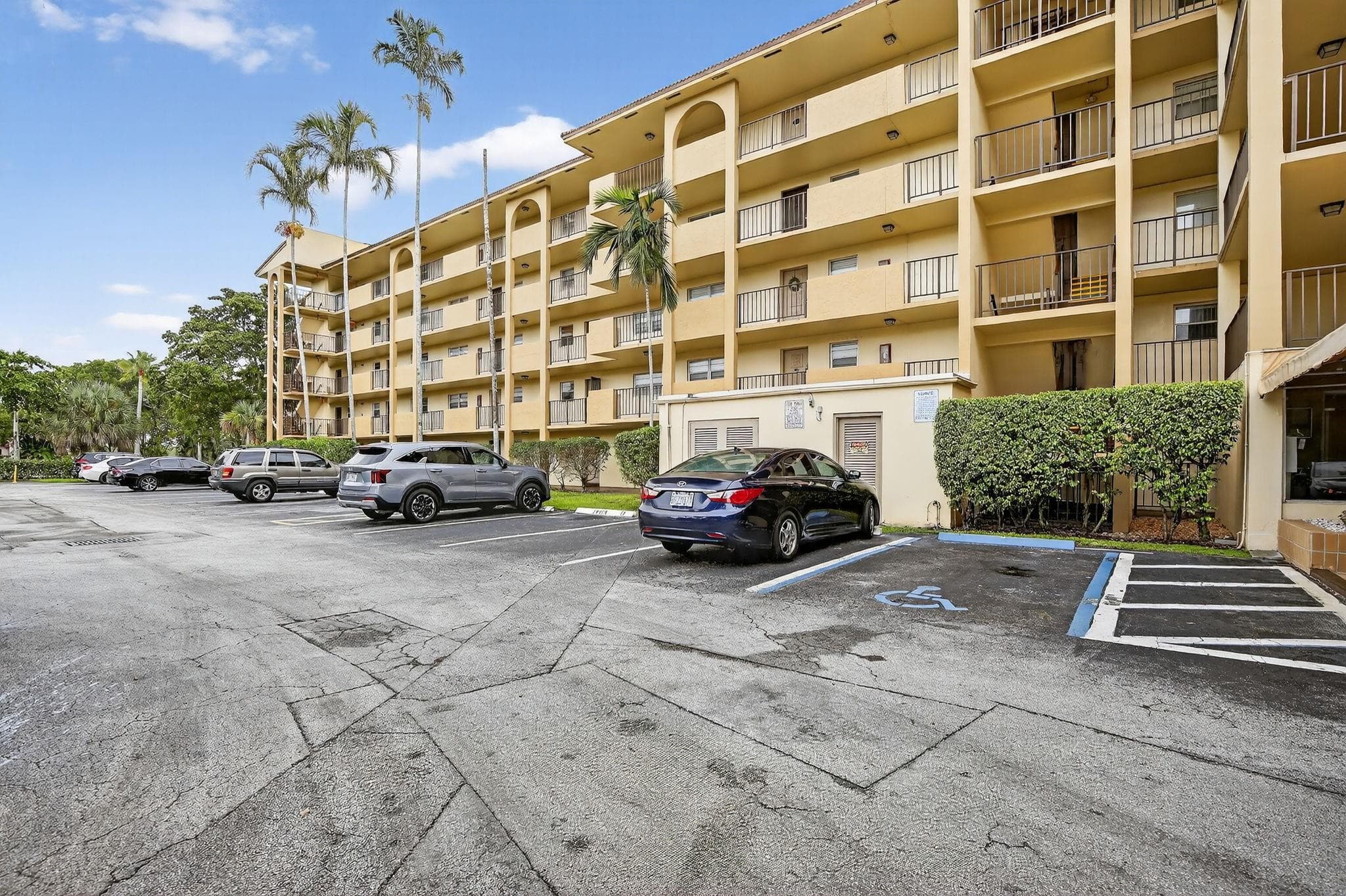 3905 N Nob Hill Road 201, Sunrise, FL 33351 — photo 29 of 32