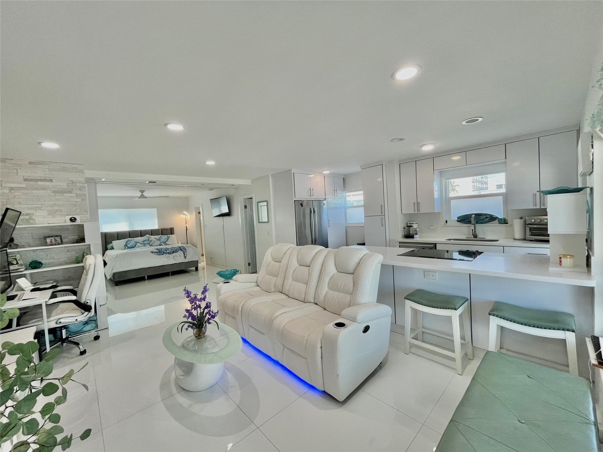 310 S Broadwalk 3b, Hollywood, FL 33019 — photo 6 of 38