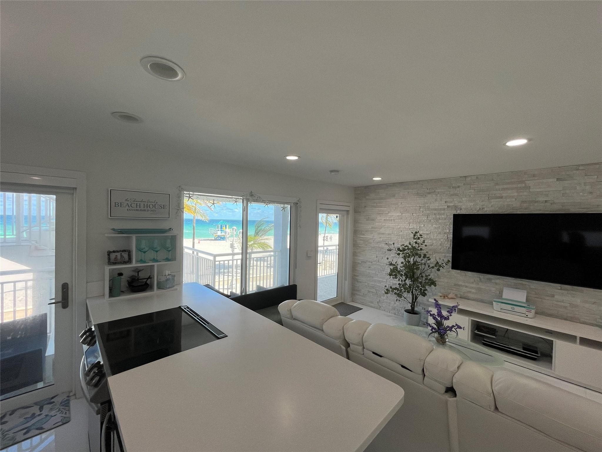 310 S Broadwalk 3b, Hollywood, FL 33019 — photo 11 of 38