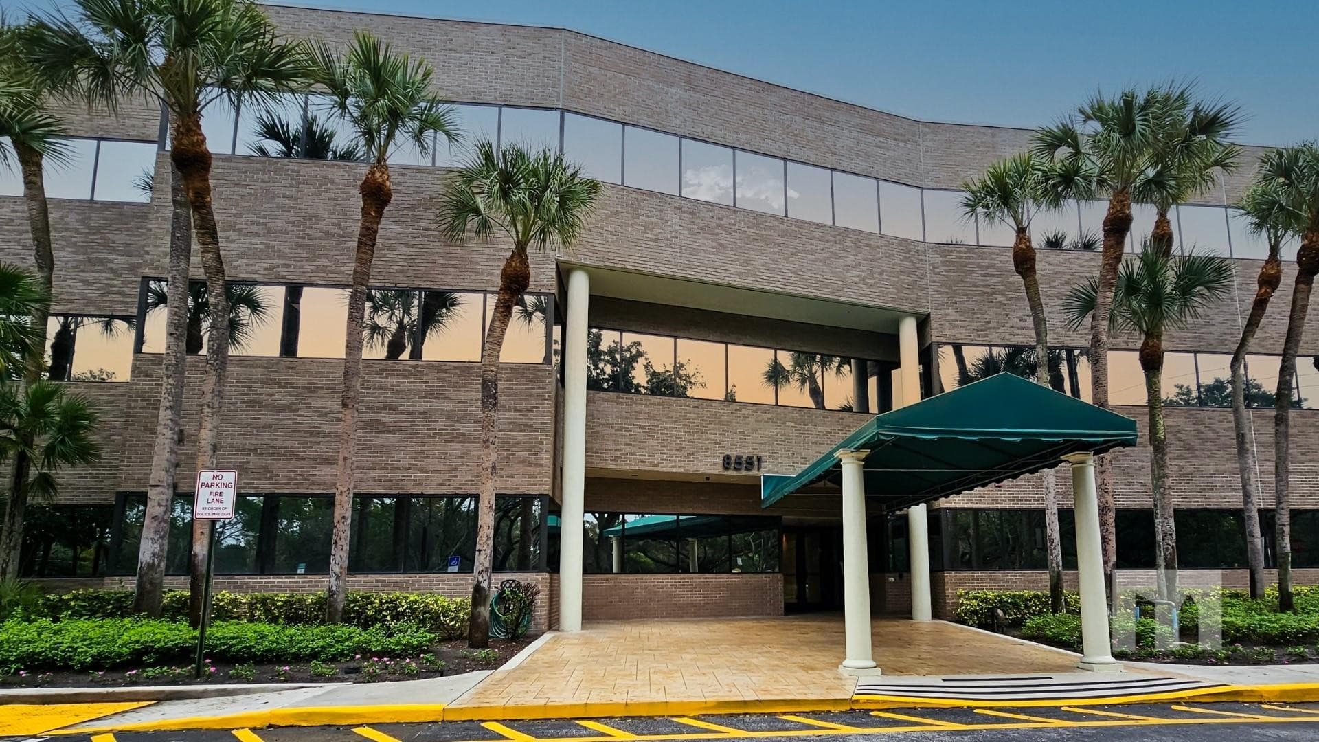 8551 W Sunrise Boulevard 303, Plantation, FL 33322 — photo 1 of 7