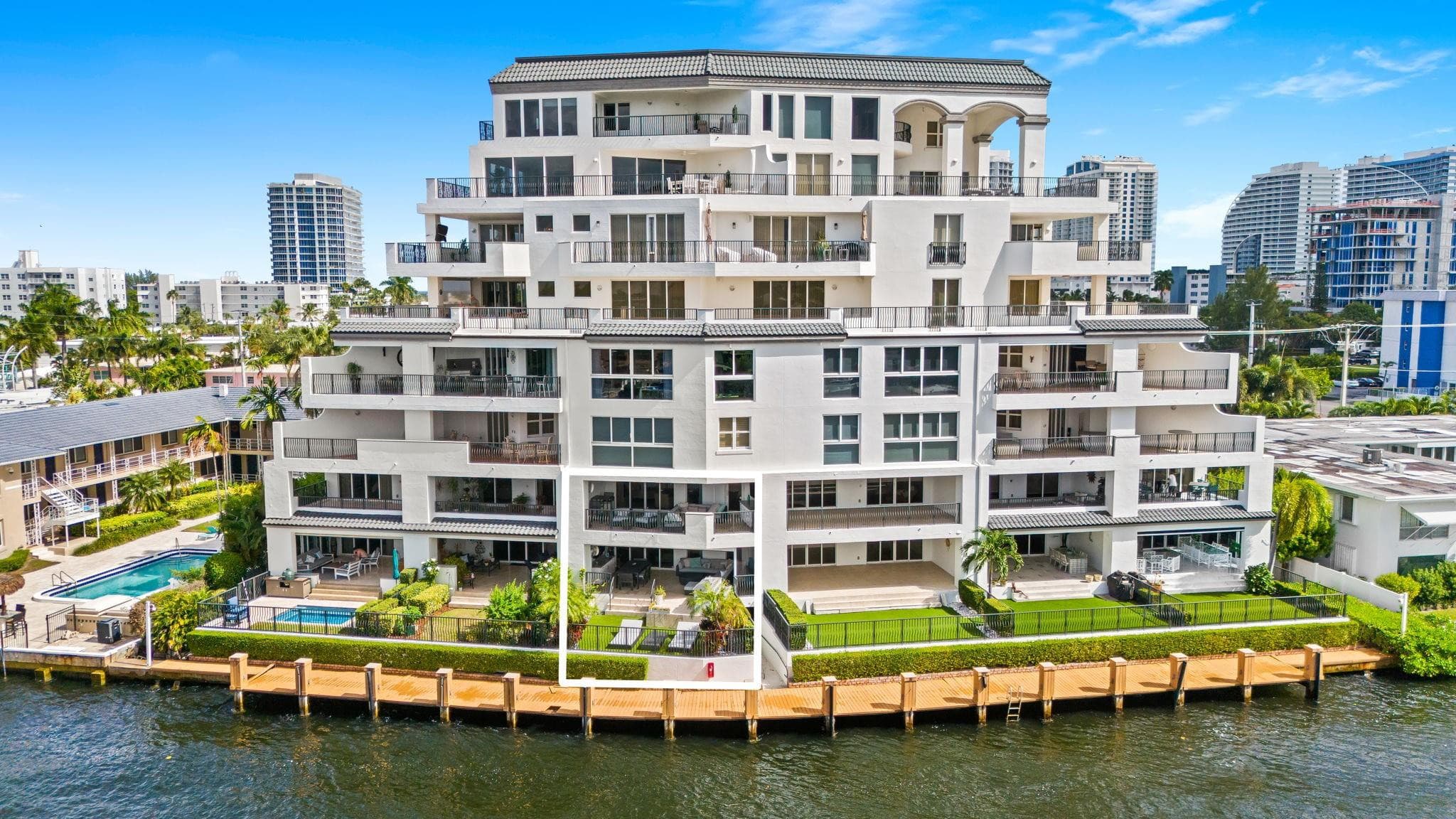 615 Bayshore Drive 103, Fort Lauderdale, FL 33304 — photo 1 of 30