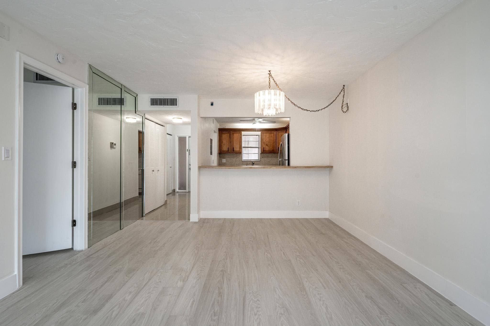 2551 Aragon Boulevard 406, Sunrise, FL 33322 — photo 5 of 20
