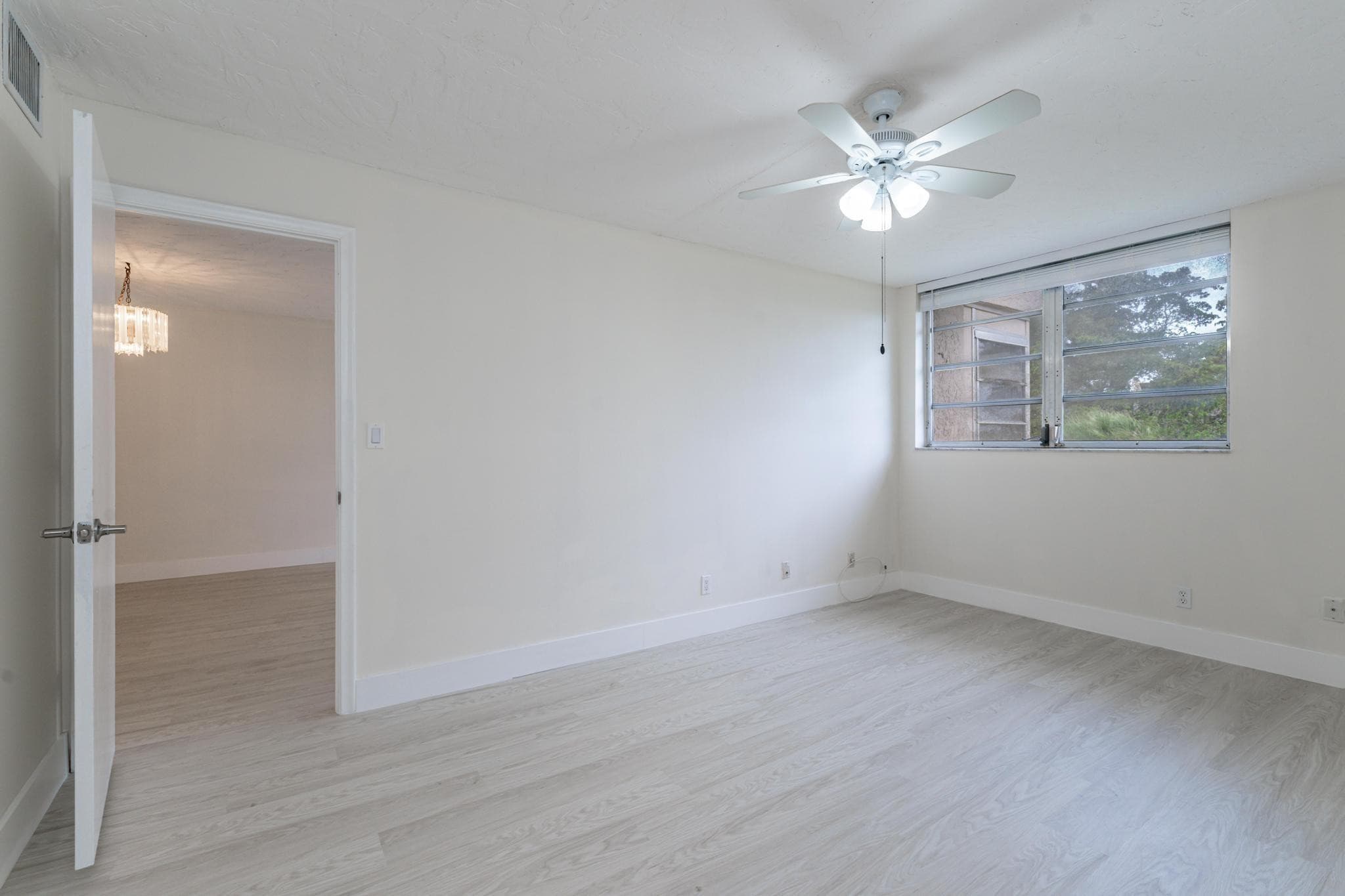 2551 Aragon Boulevard 406, Sunrise, FL 33322 — photo 13 of 20