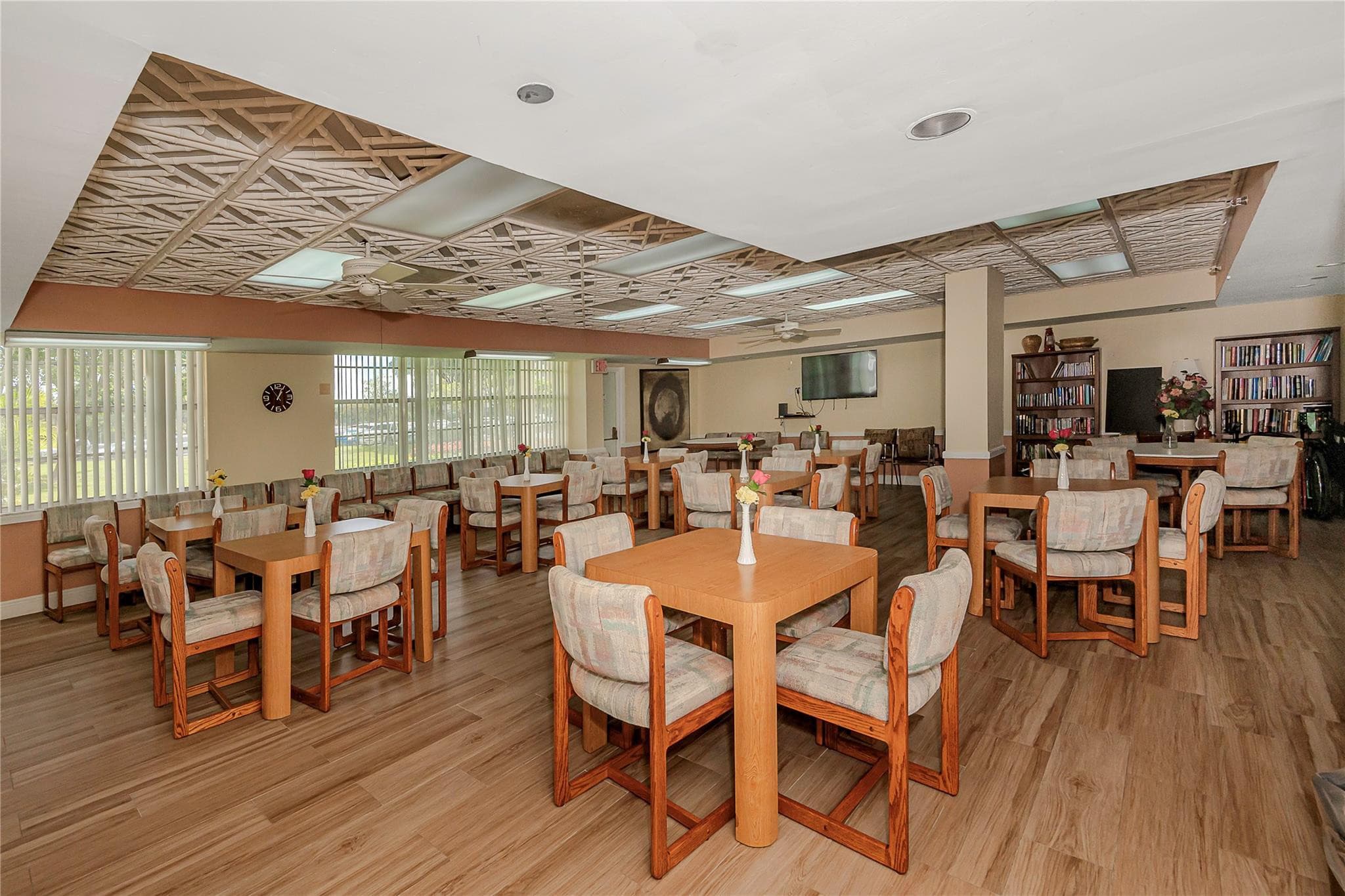1300 Saint Charles Pl Pembroke Pines L20, Pembroke Pines, FL 33026 — photo 27 of 28