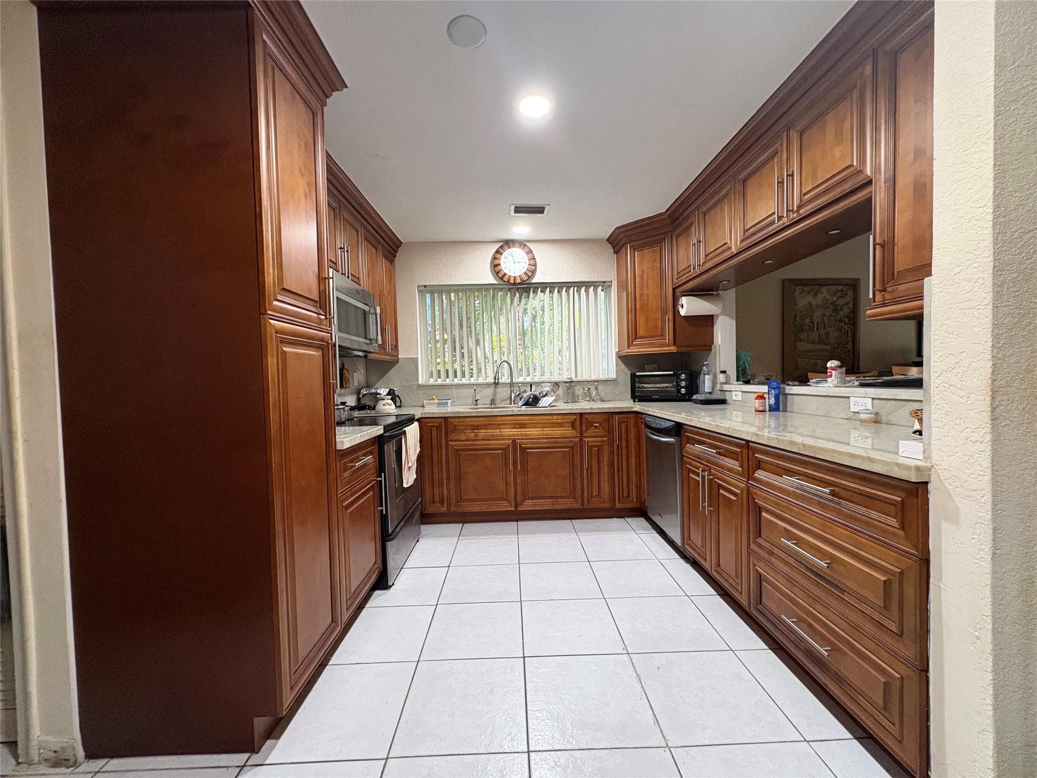 1091 NW 78th Terrace, Plantation, FL 33322 — photo 7 of 34