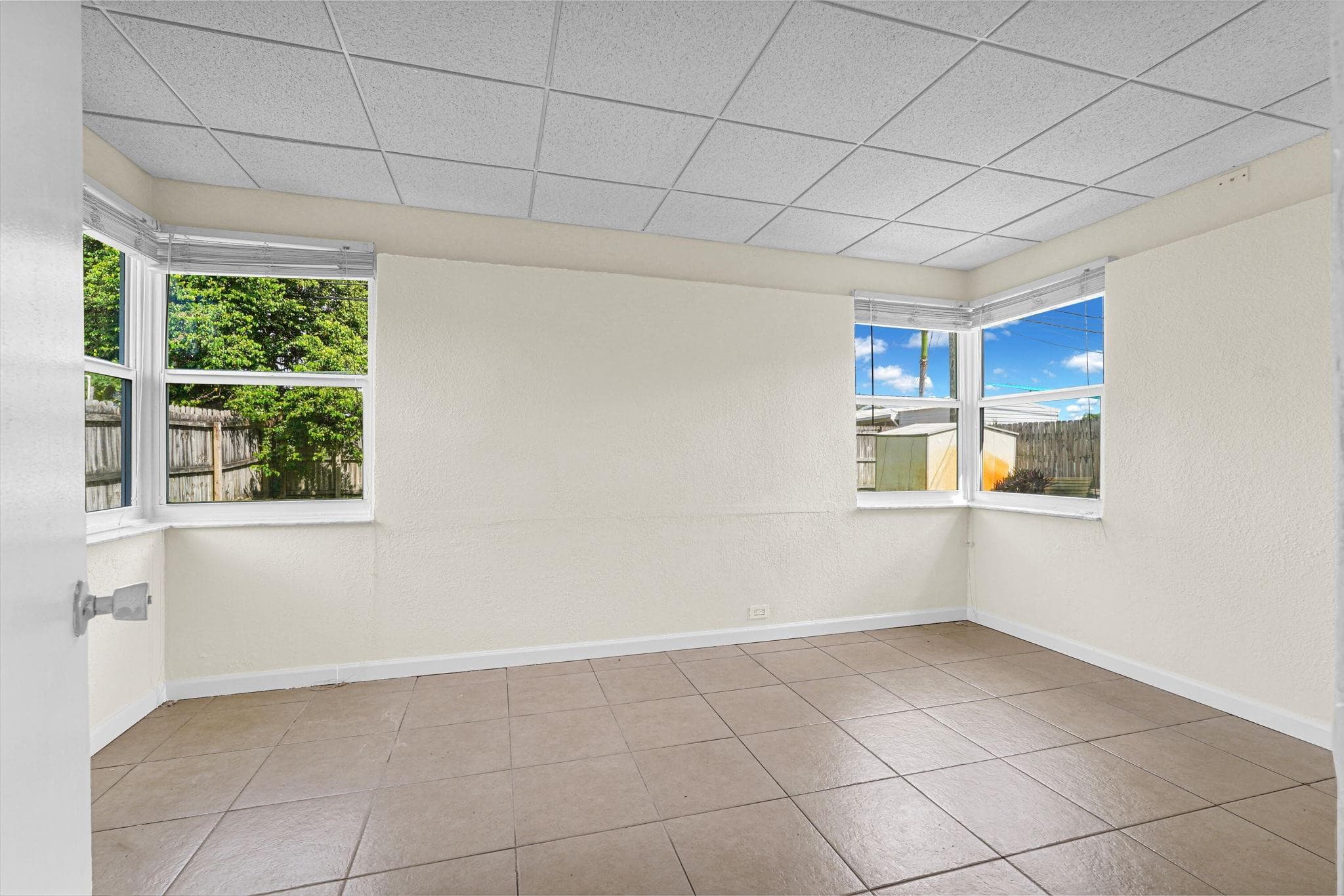 261 NE 45th Street, Oakland Park, FL 33334 — photo 29 of 55