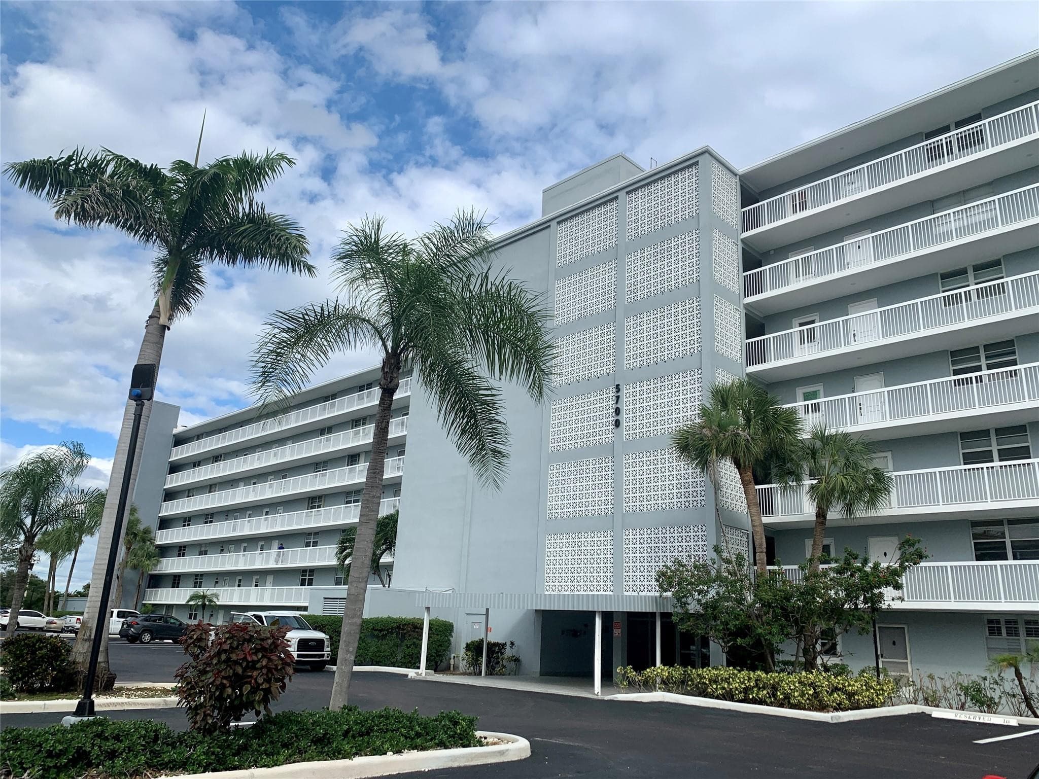 5700 NW 2nd Avenue 508, Boca Raton, FL 33487 — photo 1 of 23