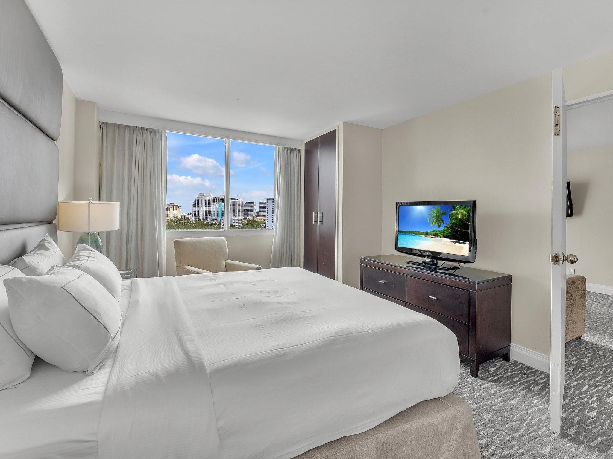 2670 E Sunrise Boulevard 922, Fort Lauderdale, FL 33304 — photo 16 of 32