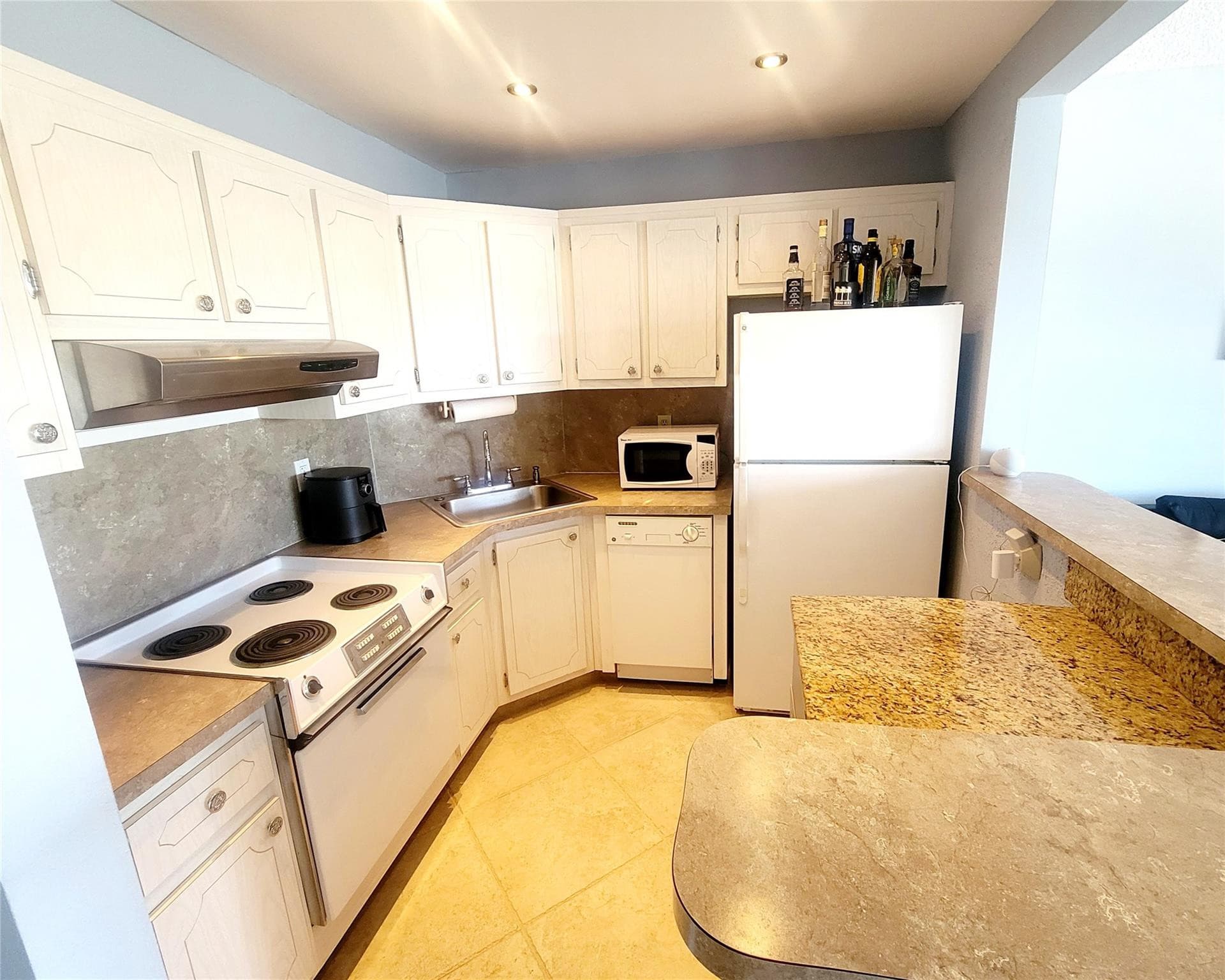 3200 NE 7th Court 308c, Pompano Beach, FL 33062 — photo 13 of 33