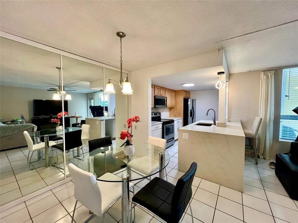 2840 NE 33rd Court 2, Fort Lauderdale, FL 33306 — photo 8 of 38