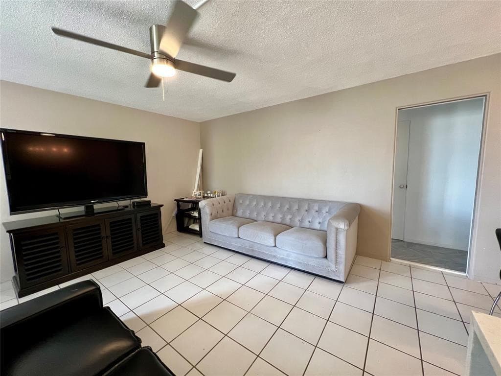 2840 NE 33rd Court 2, Fort Lauderdale, FL 33306 — photo 13 of 38