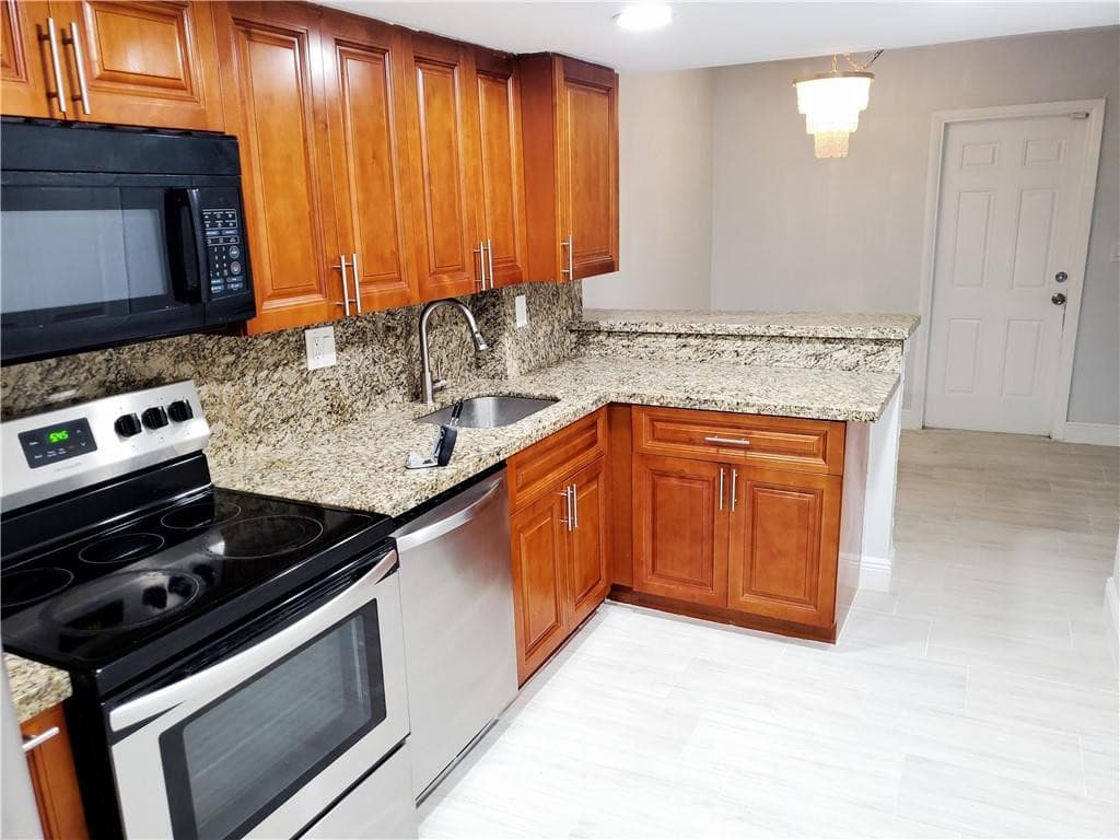 2743 NW 47th Terrace 604, Lauderdale Lakes, FL 33313 — photo 6 of 20