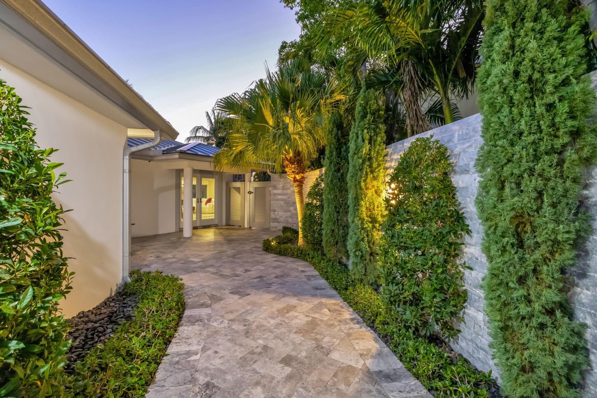 288 S Tradewinds Avenue, Lauderdale-By-The-Sea, FL 33308 — photo 5 of 65