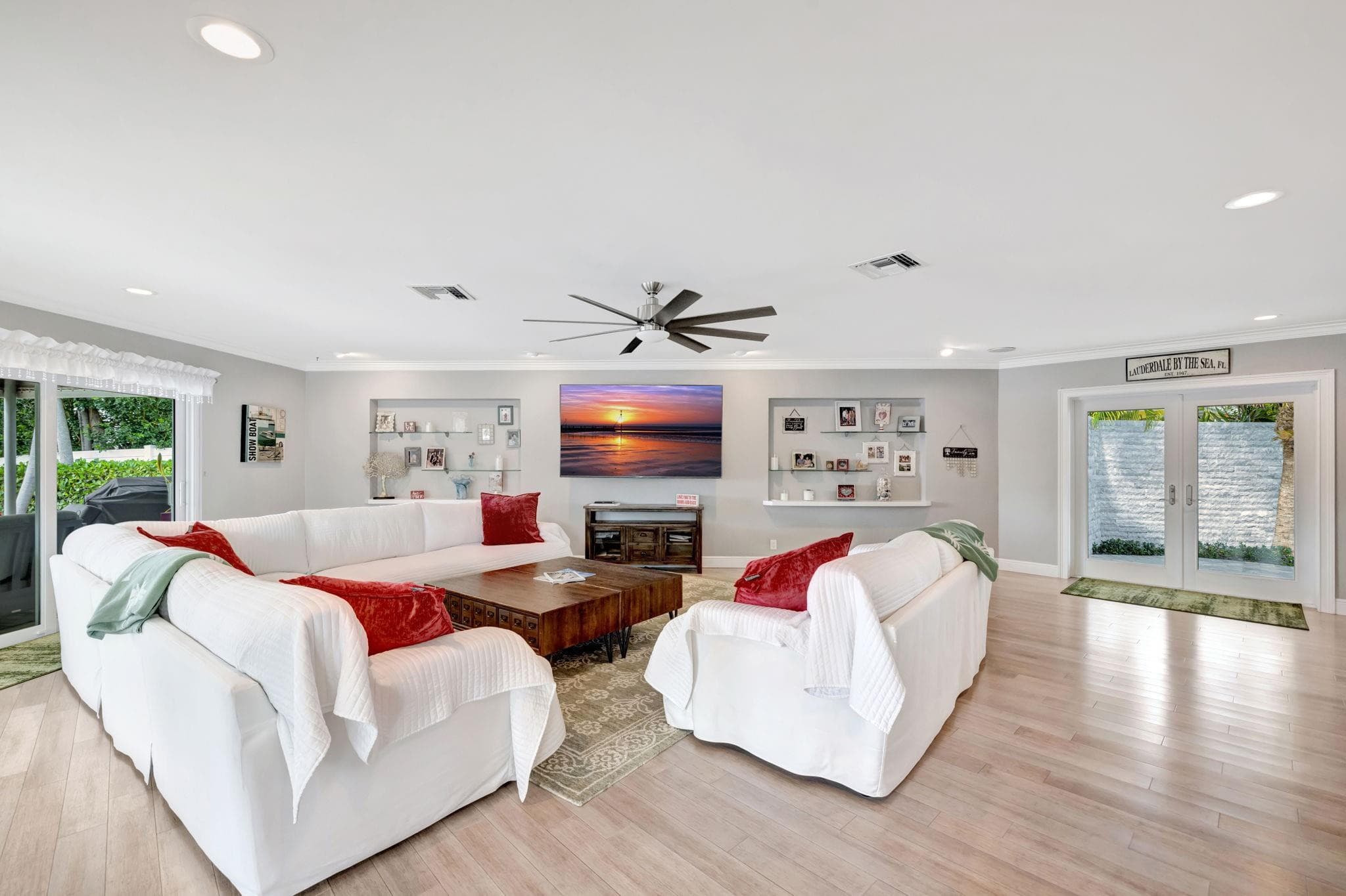 288 S Tradewinds Avenue, Lauderdale-By-The-Sea, FL 33308 — photo 10 of 65