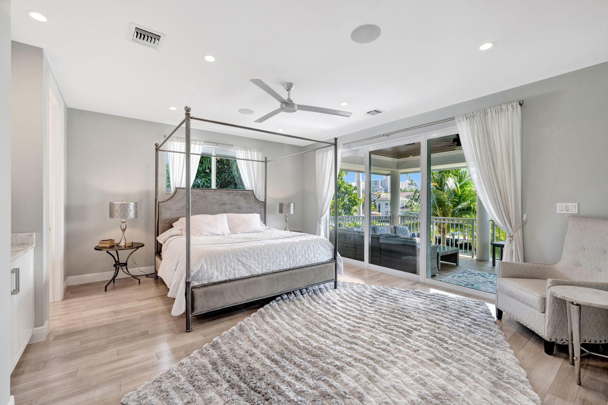 288 S Tradewinds Avenue, Lauderdale-By-The-Sea, FL 33308 — photo 19 of 65