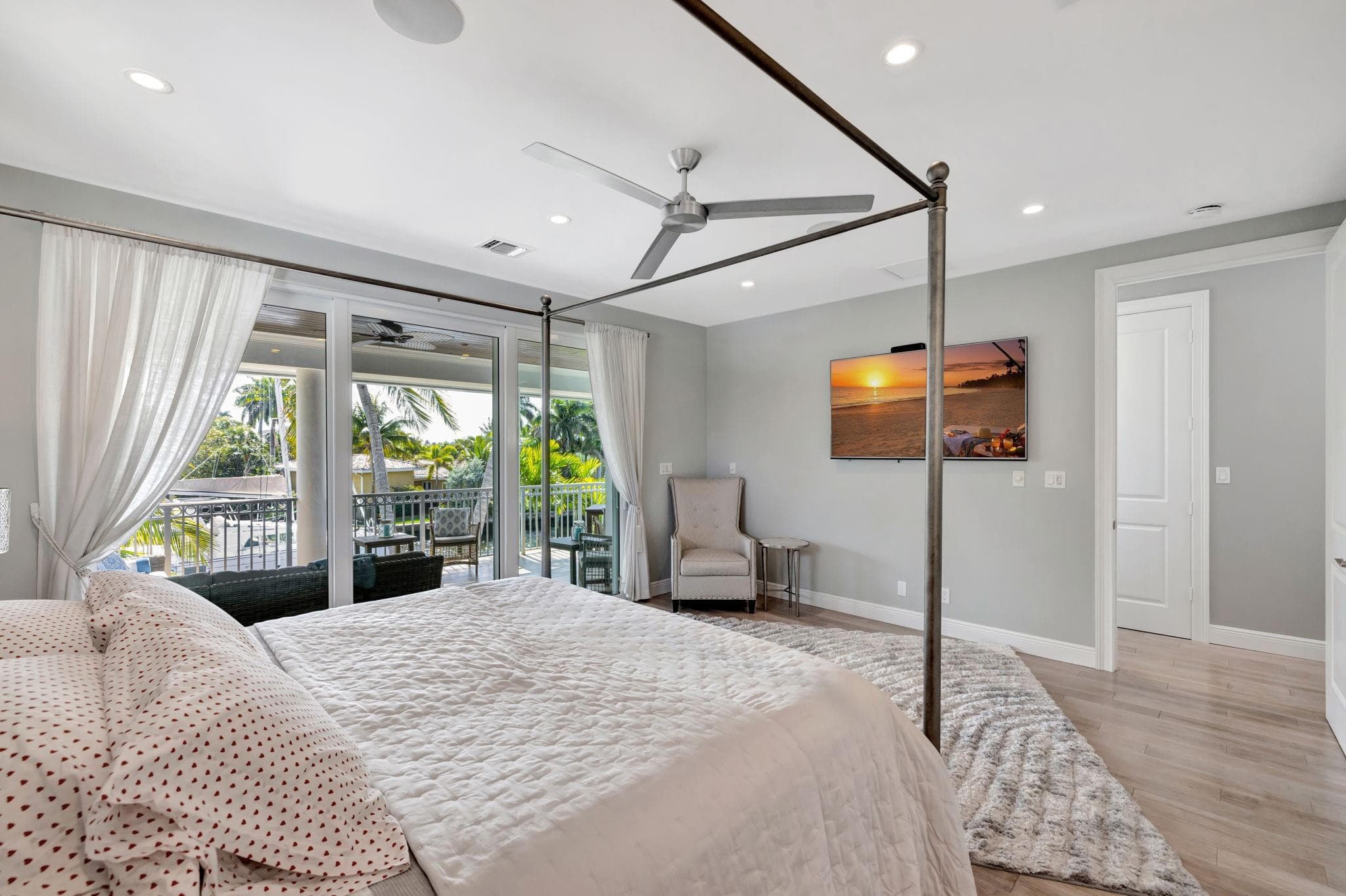 288 S Tradewinds Avenue, Lauderdale-By-The-Sea, FL 33308 — photo 20 of 65