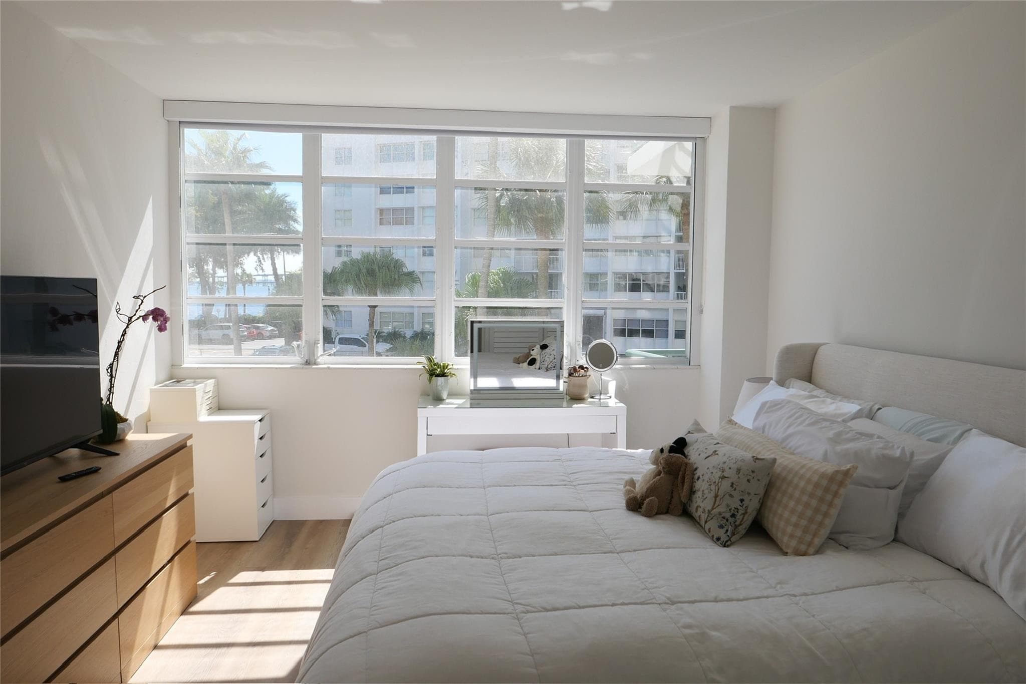 1408 Brickell Bay Drive 207, Miami, FL 33131 — photo 2 of 10